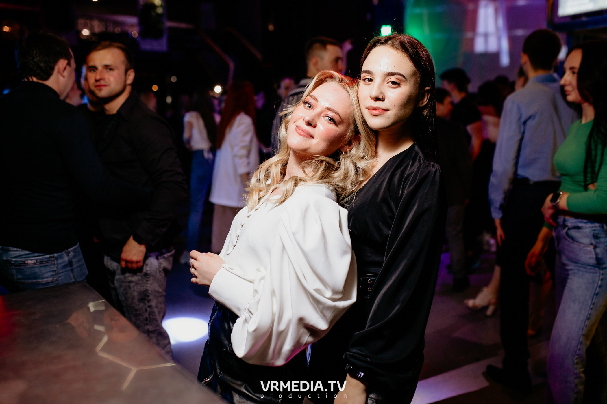 Выходные в баре «DOSKI»