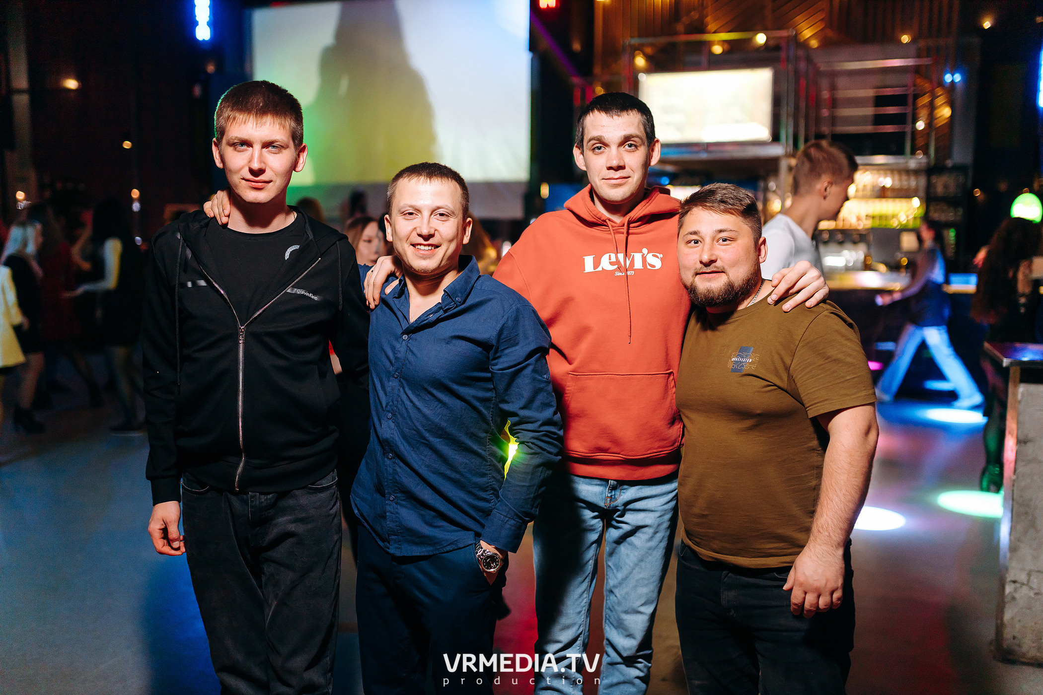 Выходные в баре «DOSKI»