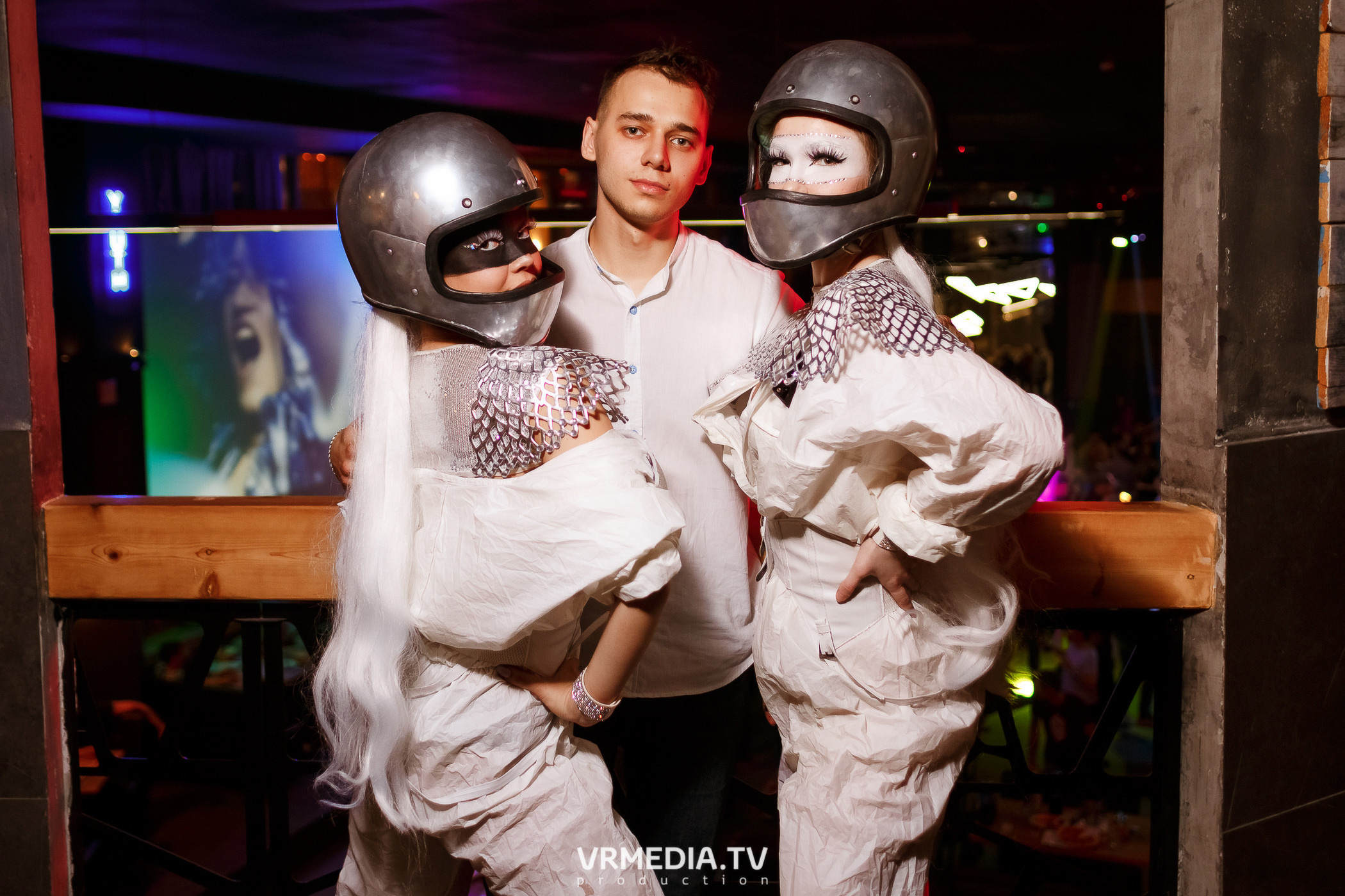 Выходные в баре «DOSKI»