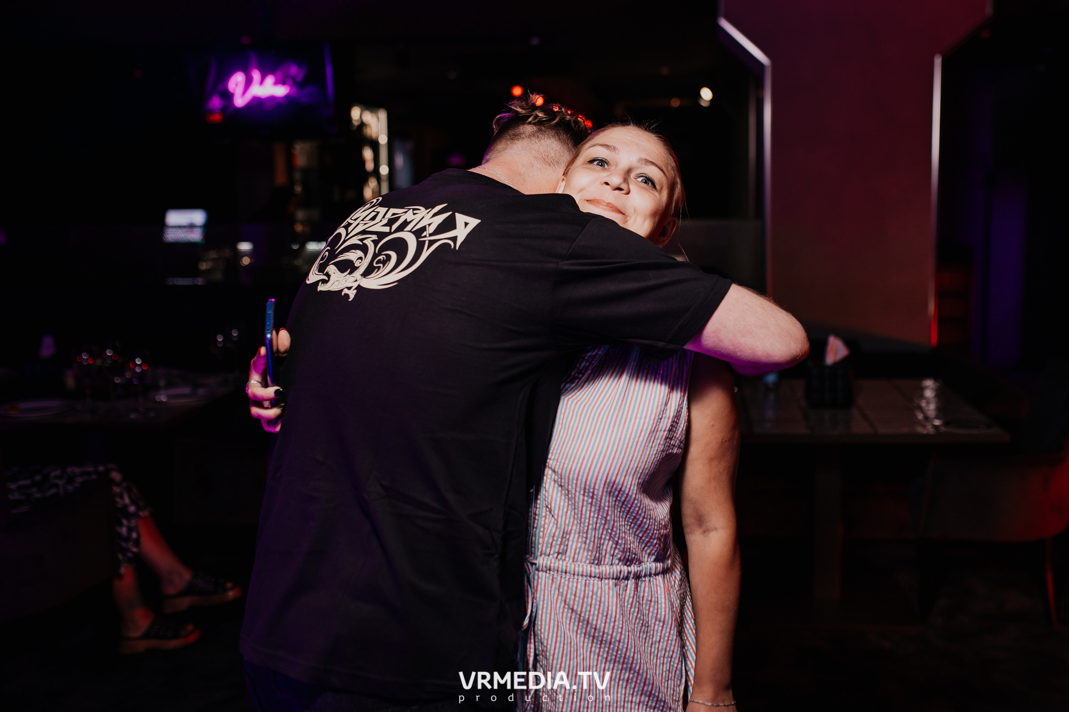 Русский рок в караоке-баре «Volna»