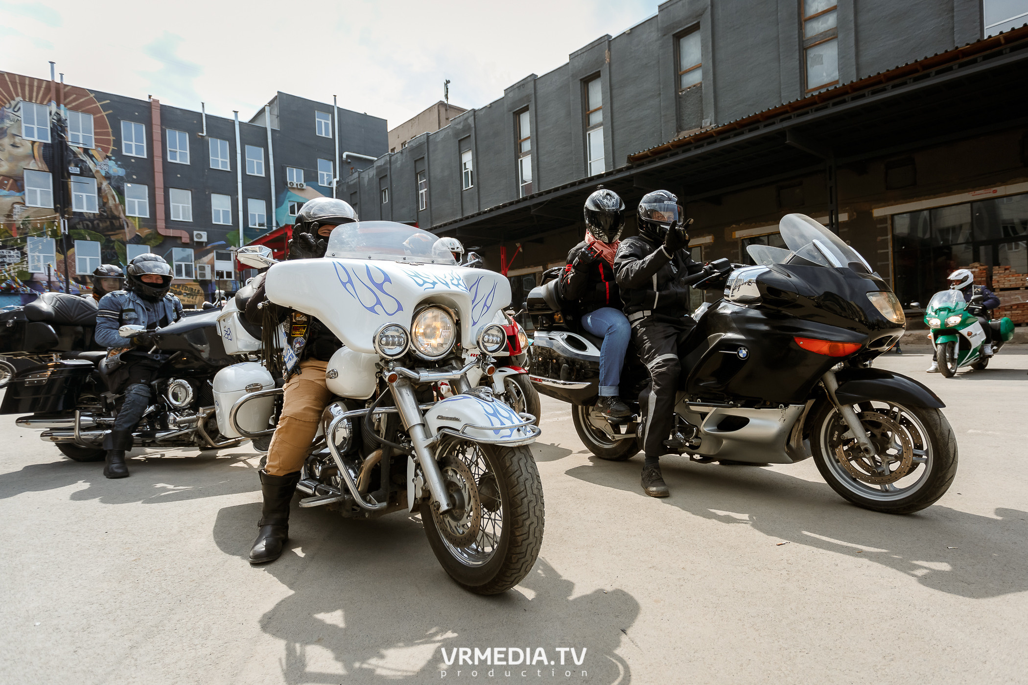 Открытие кемеровского мотосезона в культурном пространстве «Редакция»