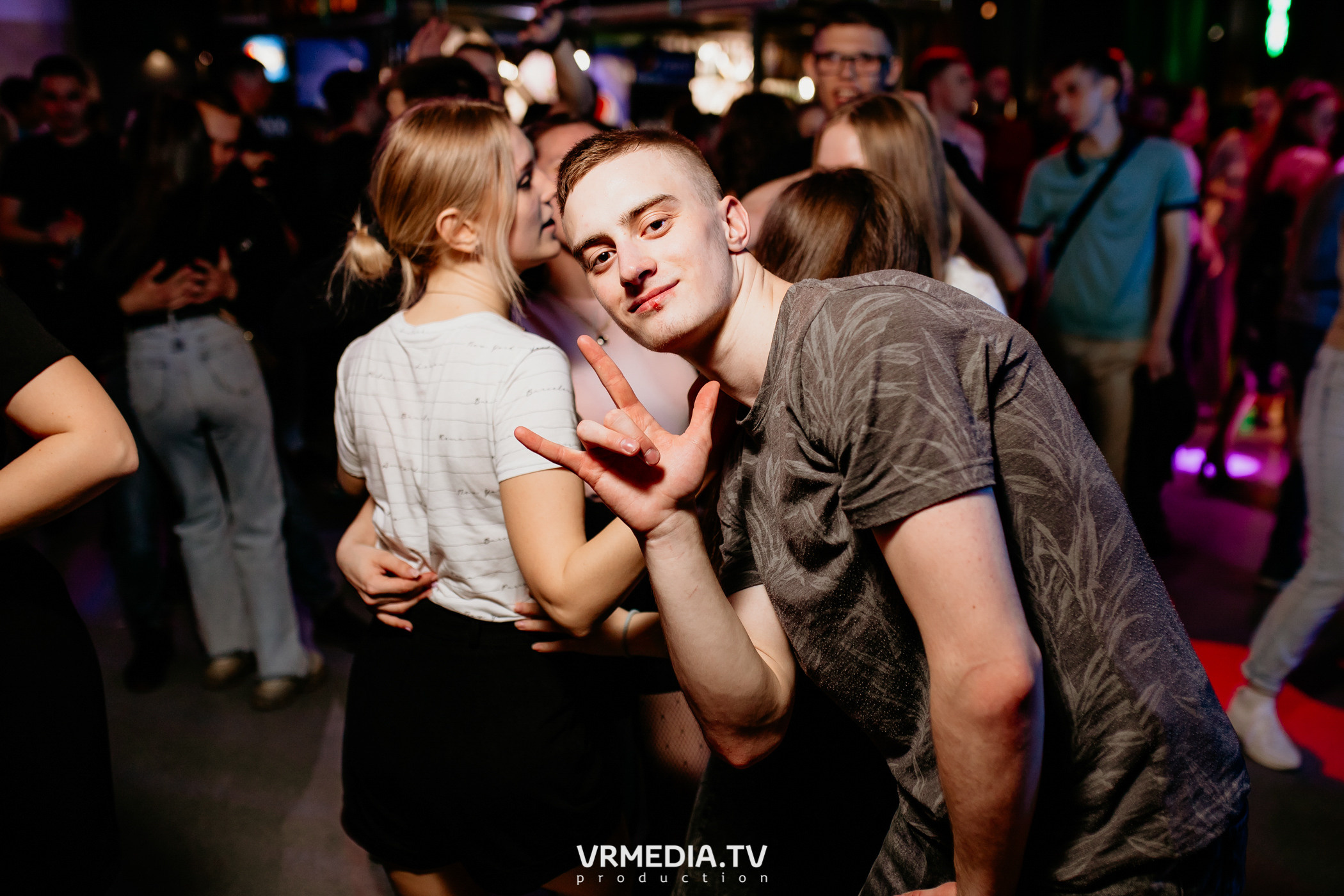 Выходные в баре «DOSKI»