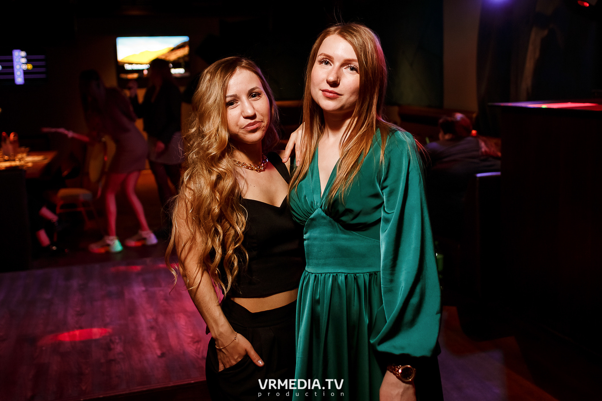 Выходные в баре «DOSKI»