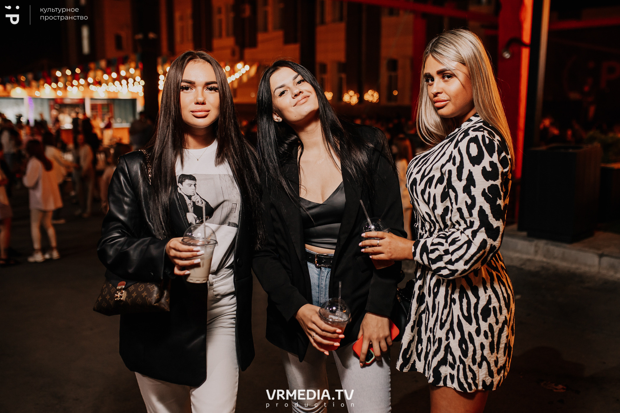 11 Friends of Chao в культурном пространстве «Редакция»