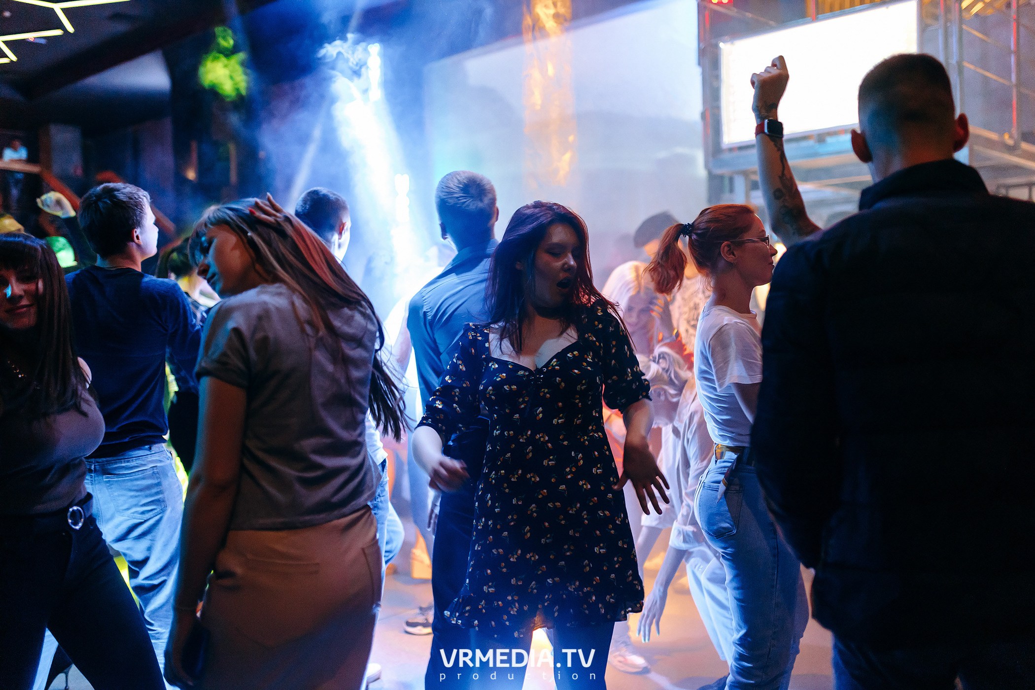 Выходные в баре «DOSKI»