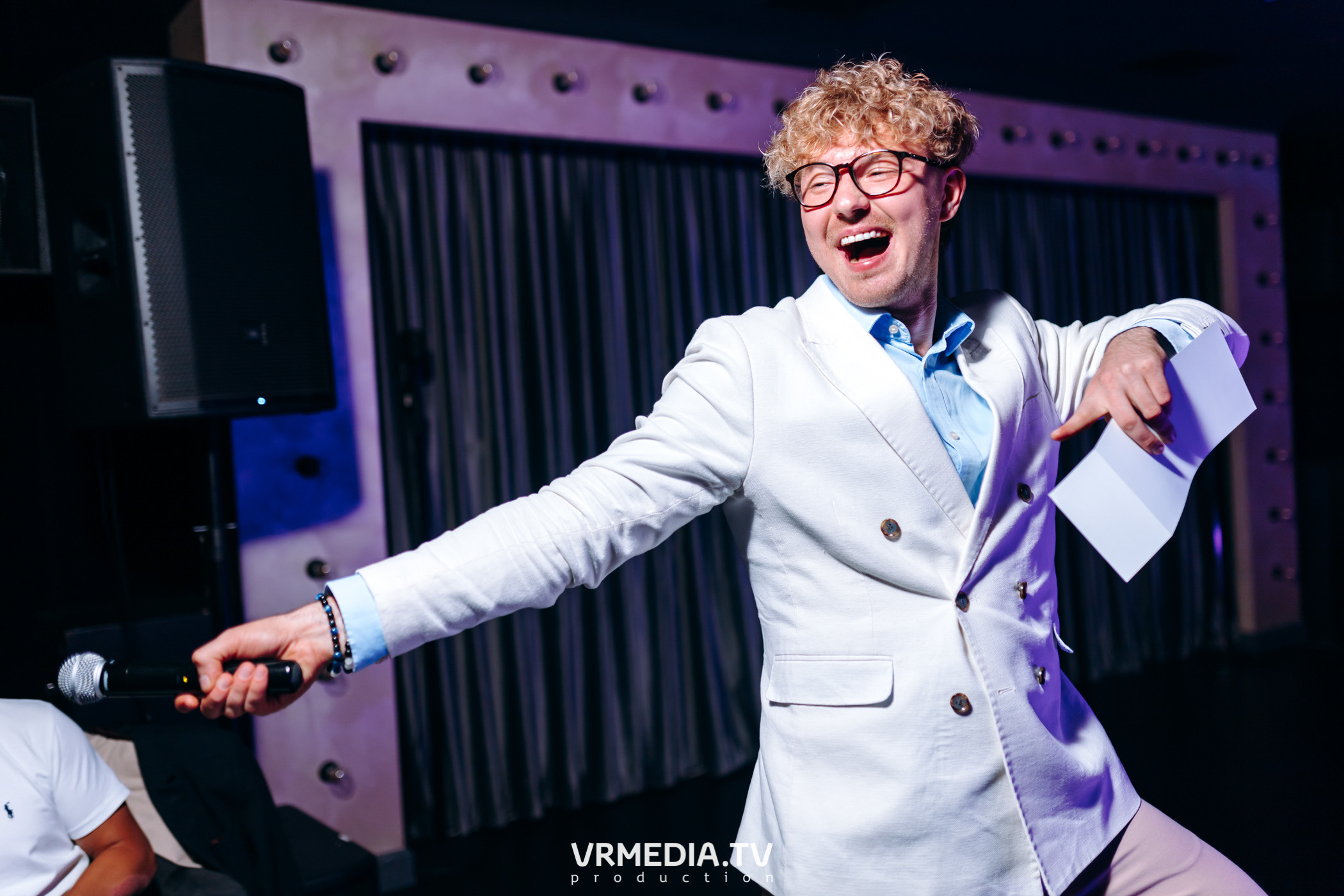 Love is… в караоке-баре «Volna»