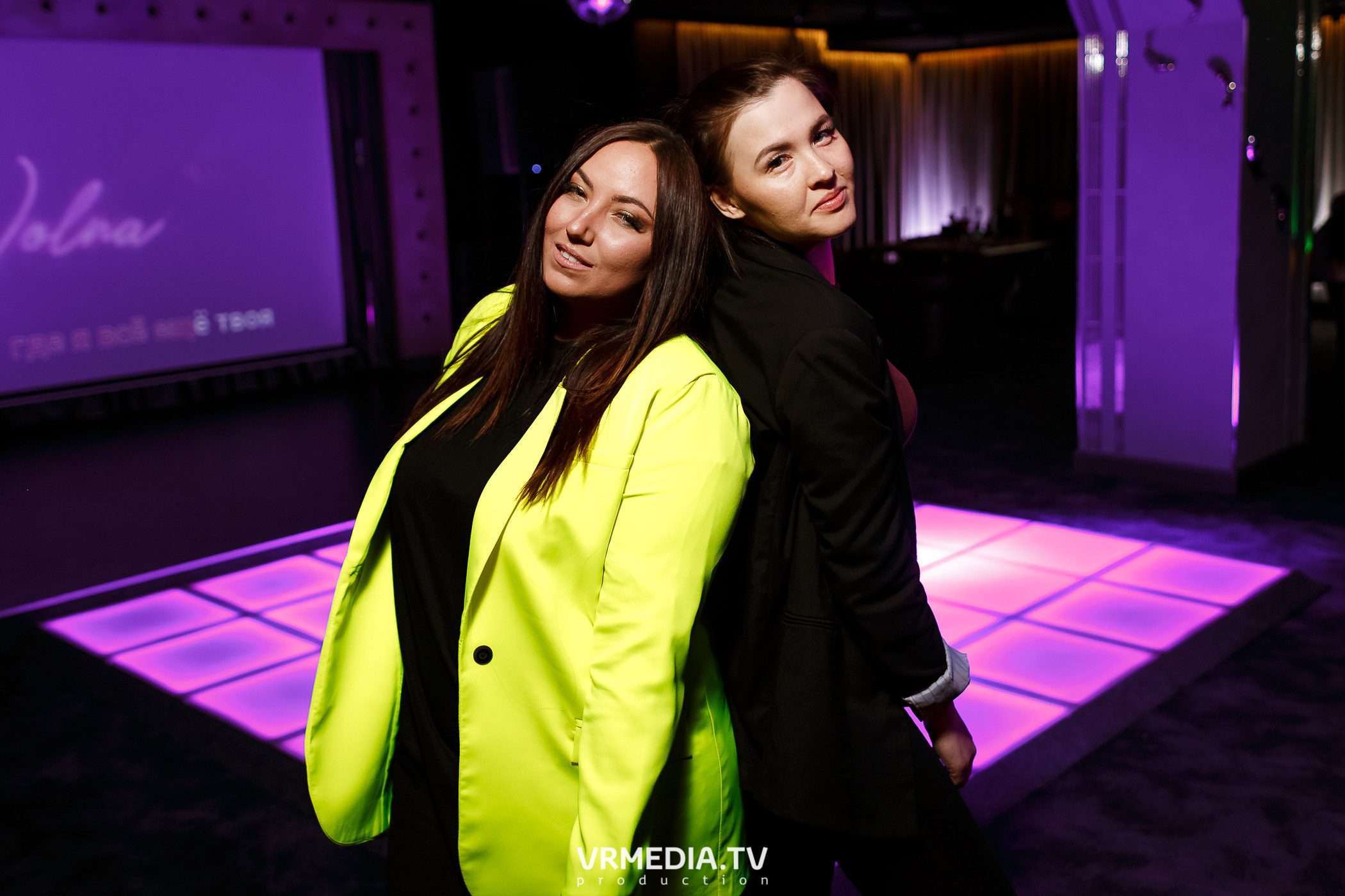 Летний караоке марафон в караоке-баре «Volna»