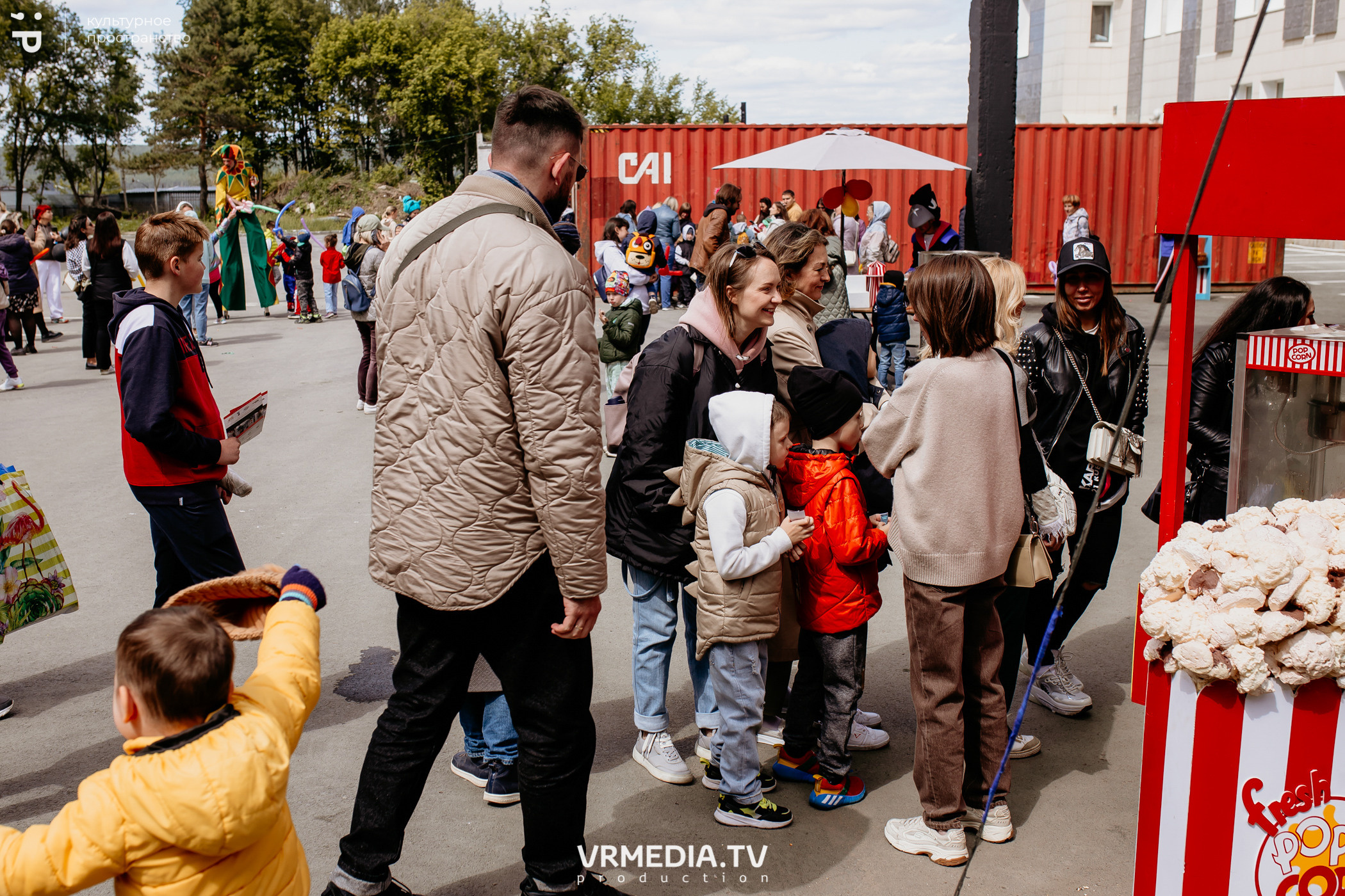 ВСТРЕЧАЙ ЛЕТО С DETISKAZKA42 в культурном пространстве «Редакция»