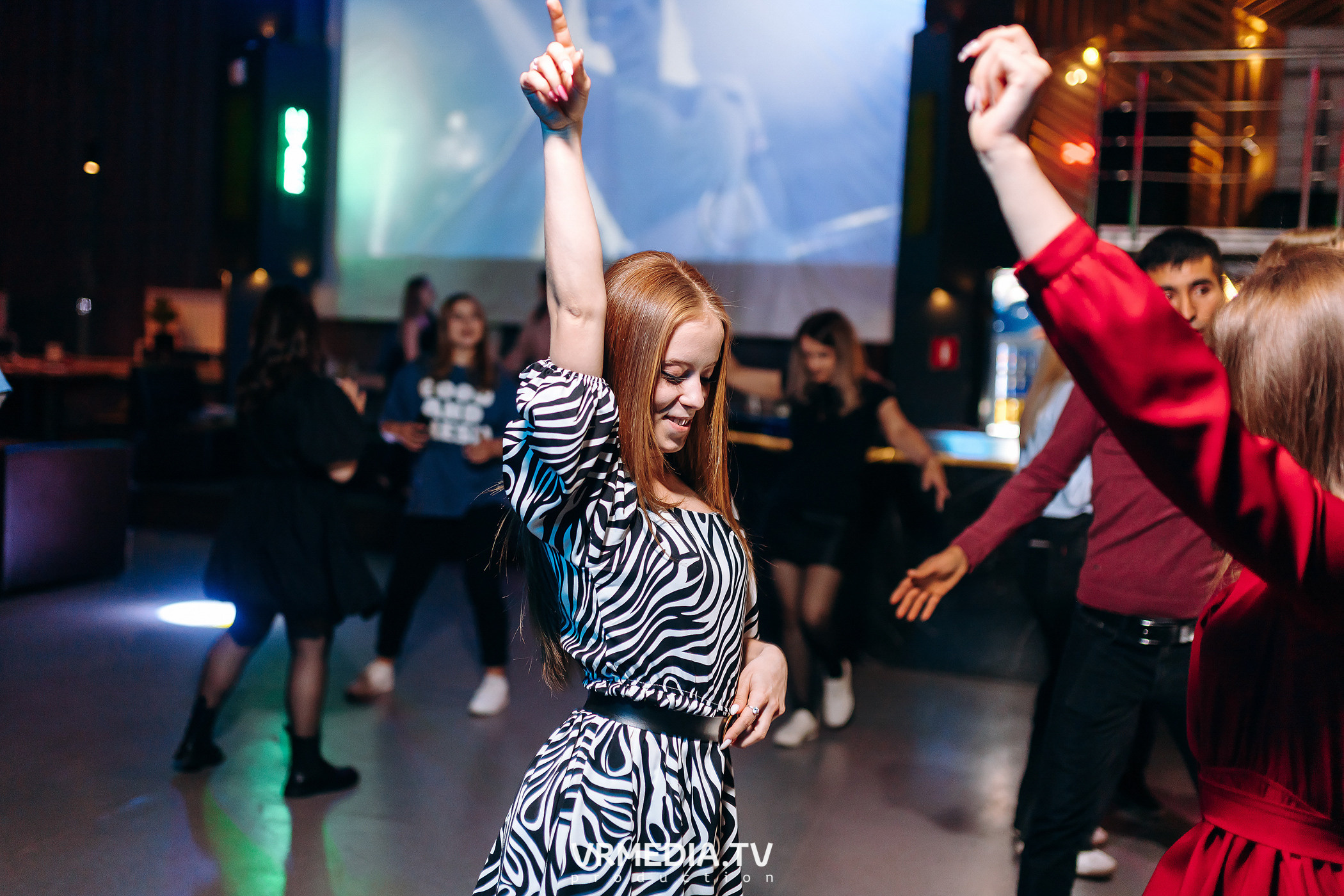 Выходные в баре «DOSKI»