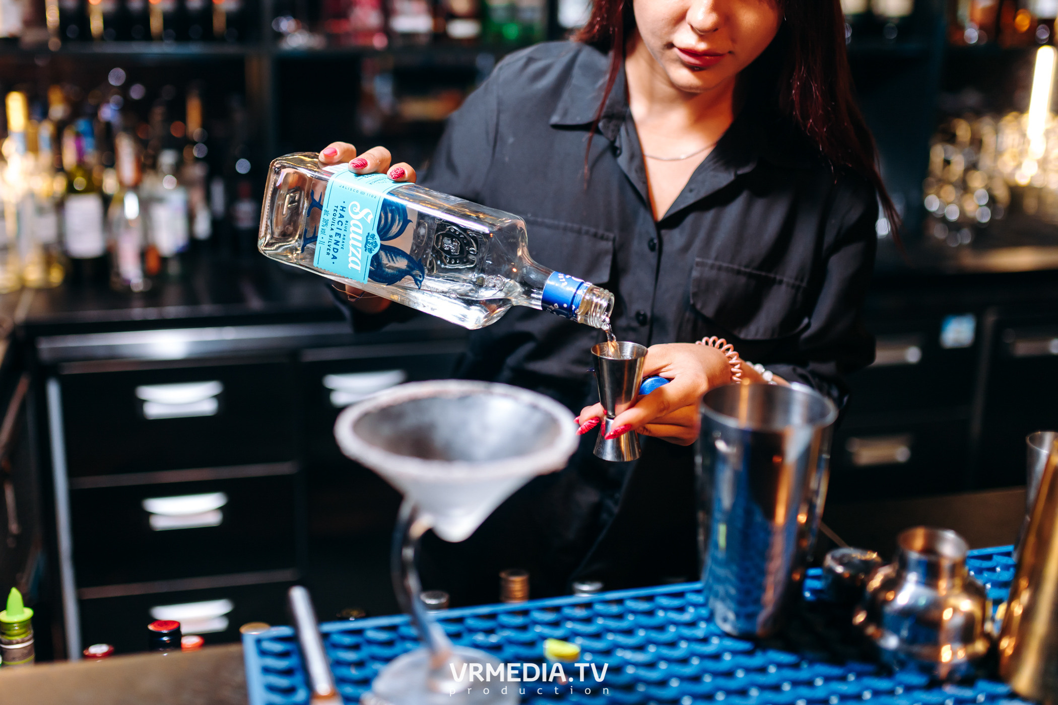 Love is… в караоке-баре «Volna»