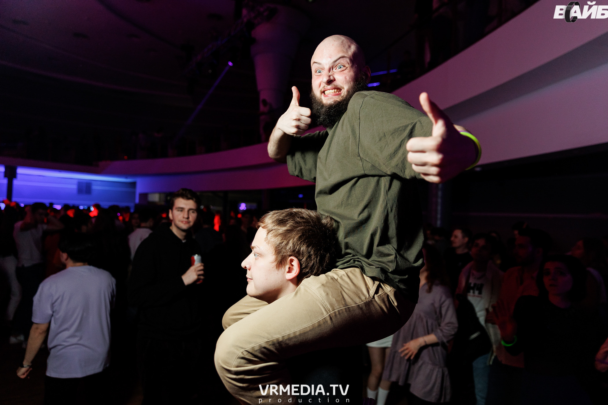 Молодость простит