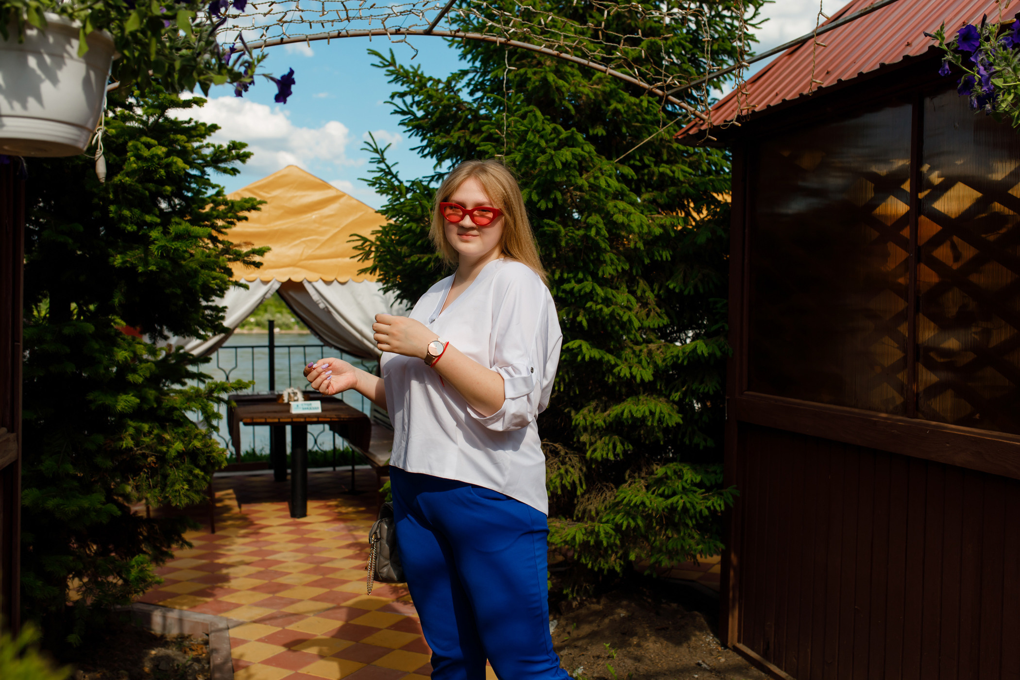 Лазурный Берег (Заречная ул., 14)