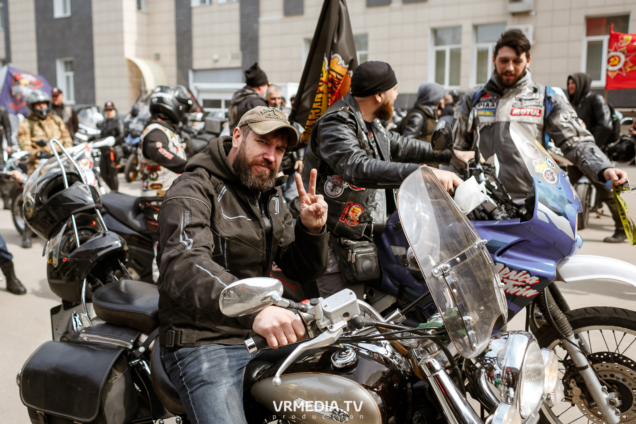 Открытие кемеровского мотосезона в культурном пространстве «Редакция»