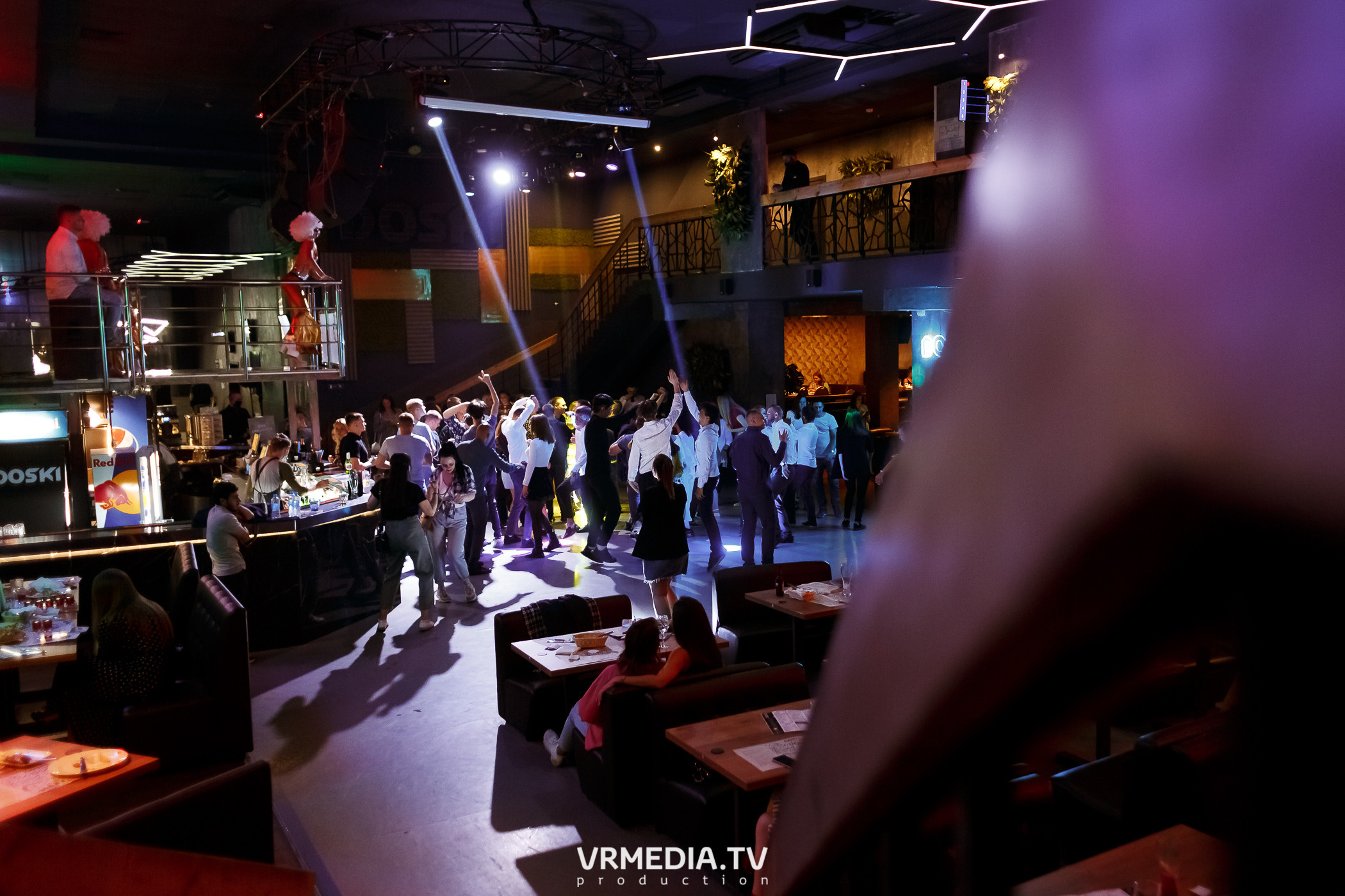 Выходные в баре «DOSKI»