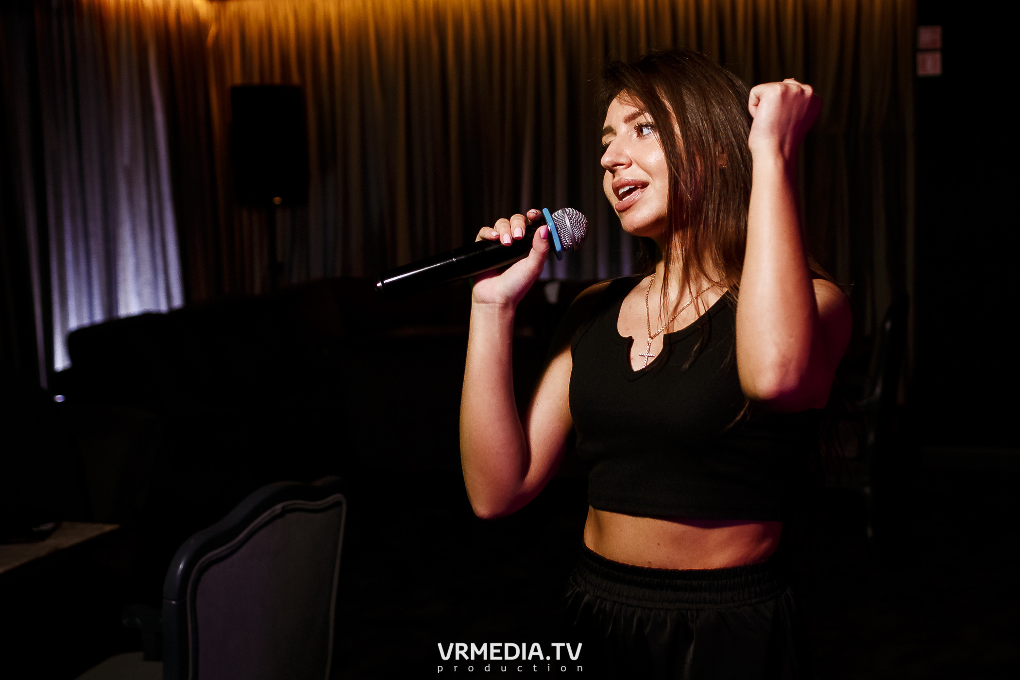 Золотая пятница в караоке-баре «Volna»