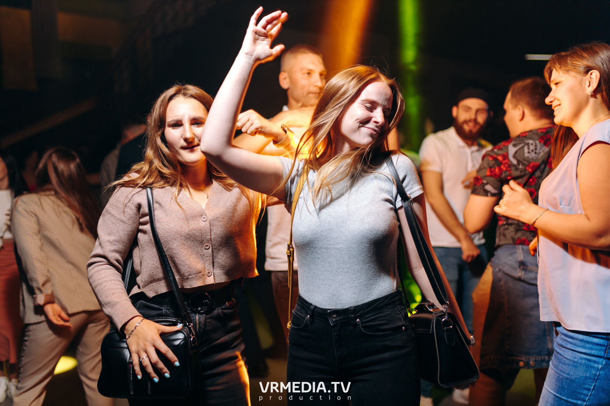 Angels в баре «DOSKI»