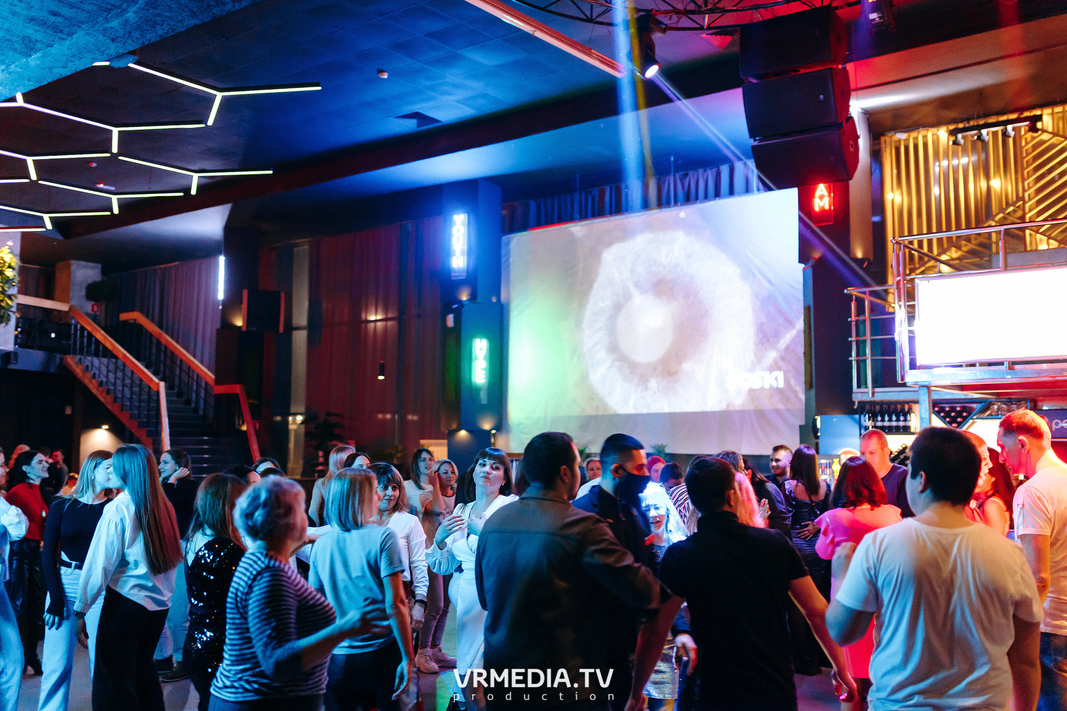 Выходные в баре «DOSKI»