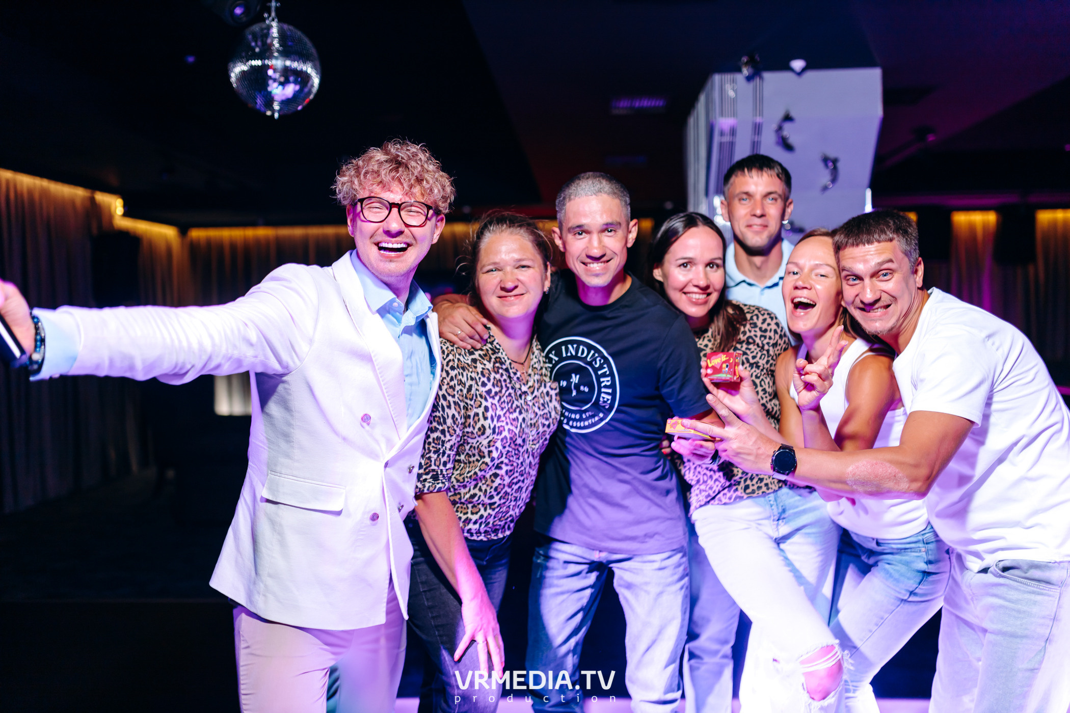 Love is… в караоке-баре «Volna»