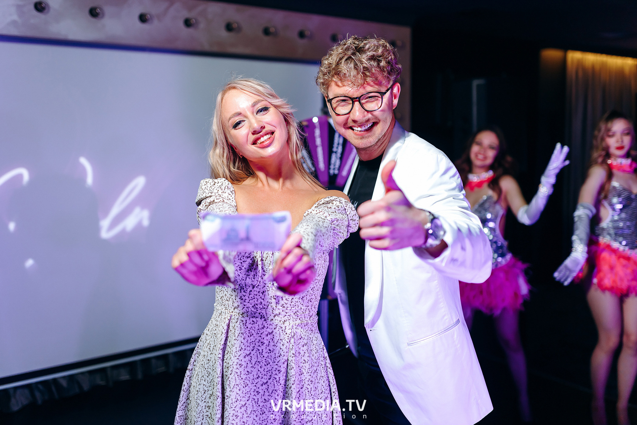 Колесо фортуны в караоке-баре «Volna»