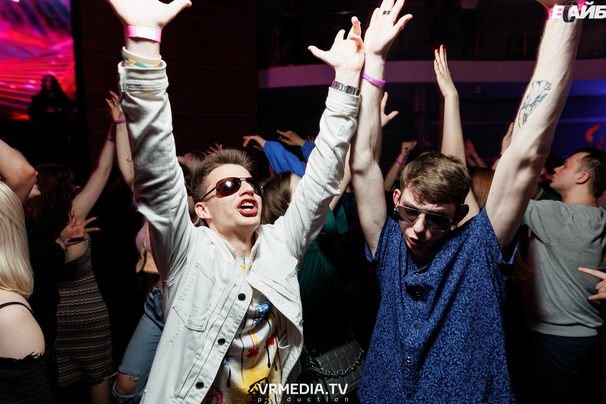 Молодость простит