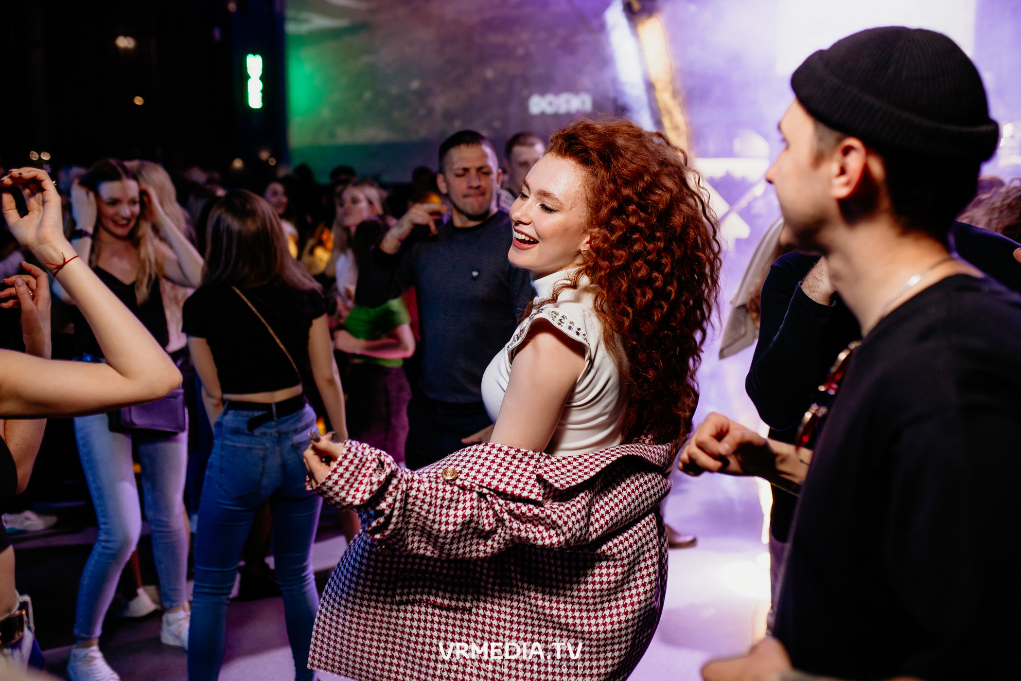 Выходные в баре «DOSKI»