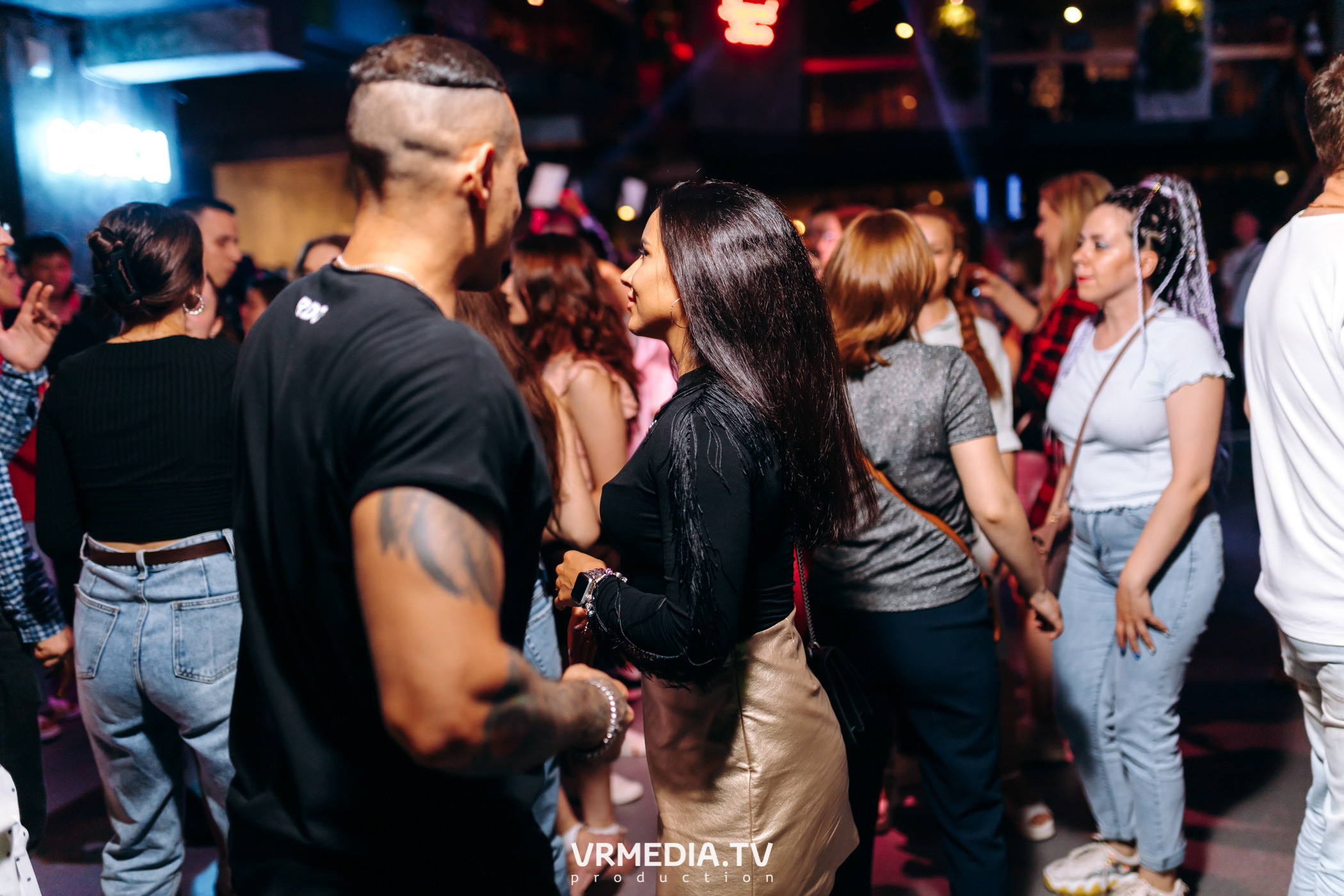 Выходные в баре «DOSKI»