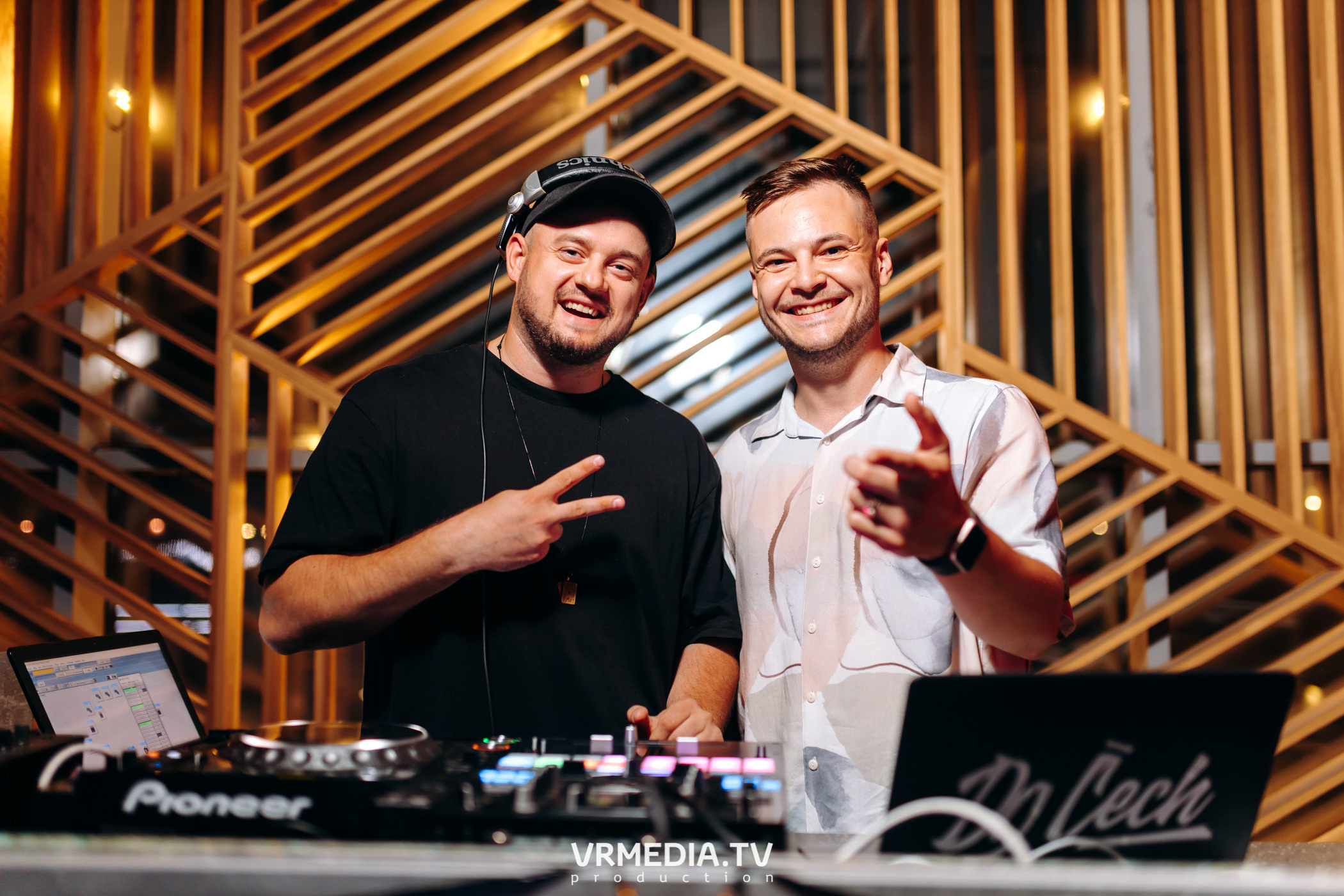 Новогодние корпоративы в баре «DOSKI»