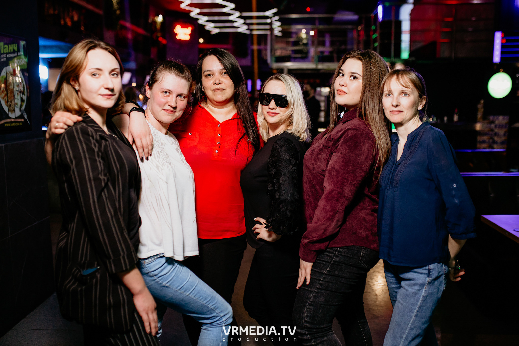 Выходные в баре «DOSKI»