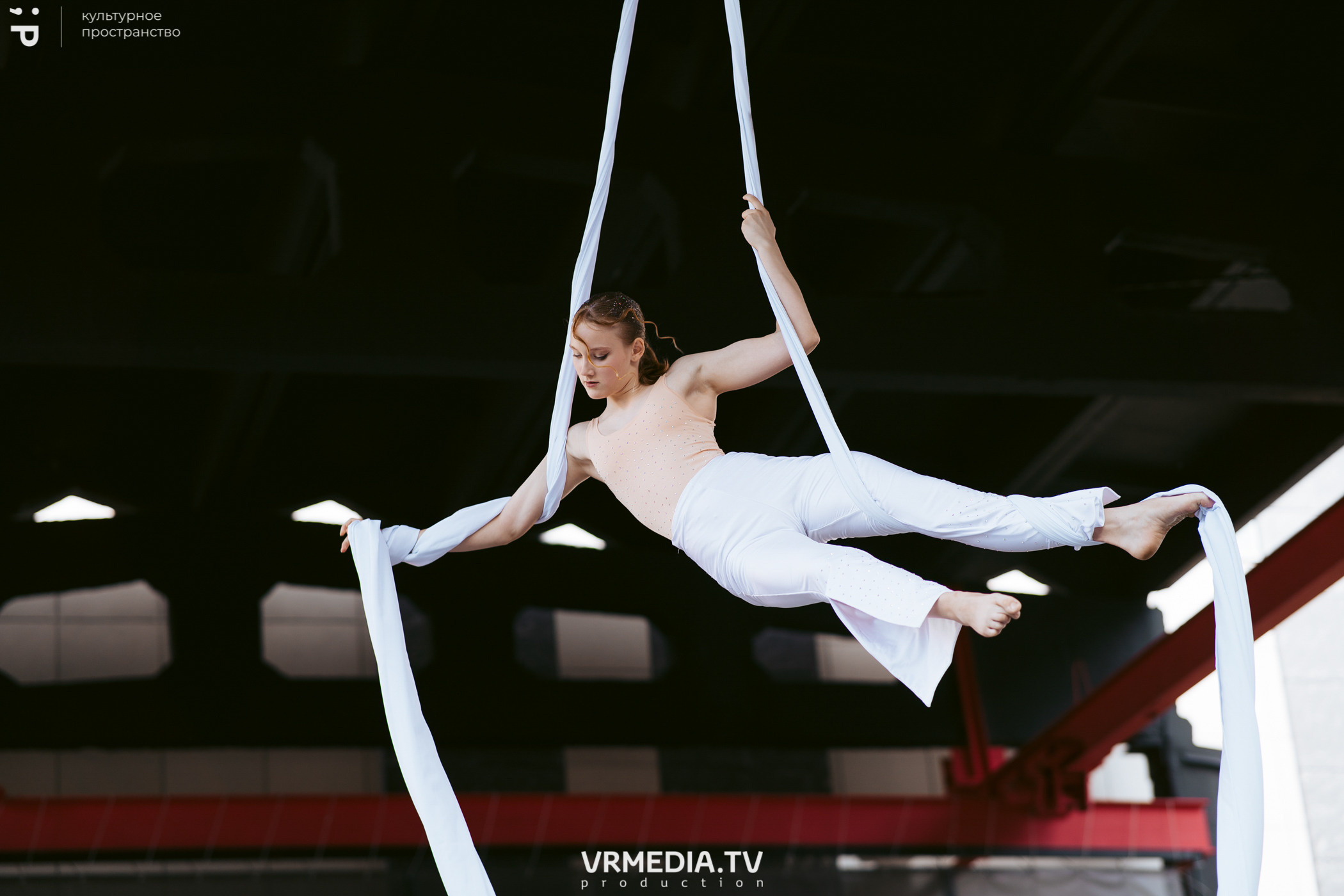 Летний арт-фестиваль SKYLINE в культурном пространстве «Редакция»