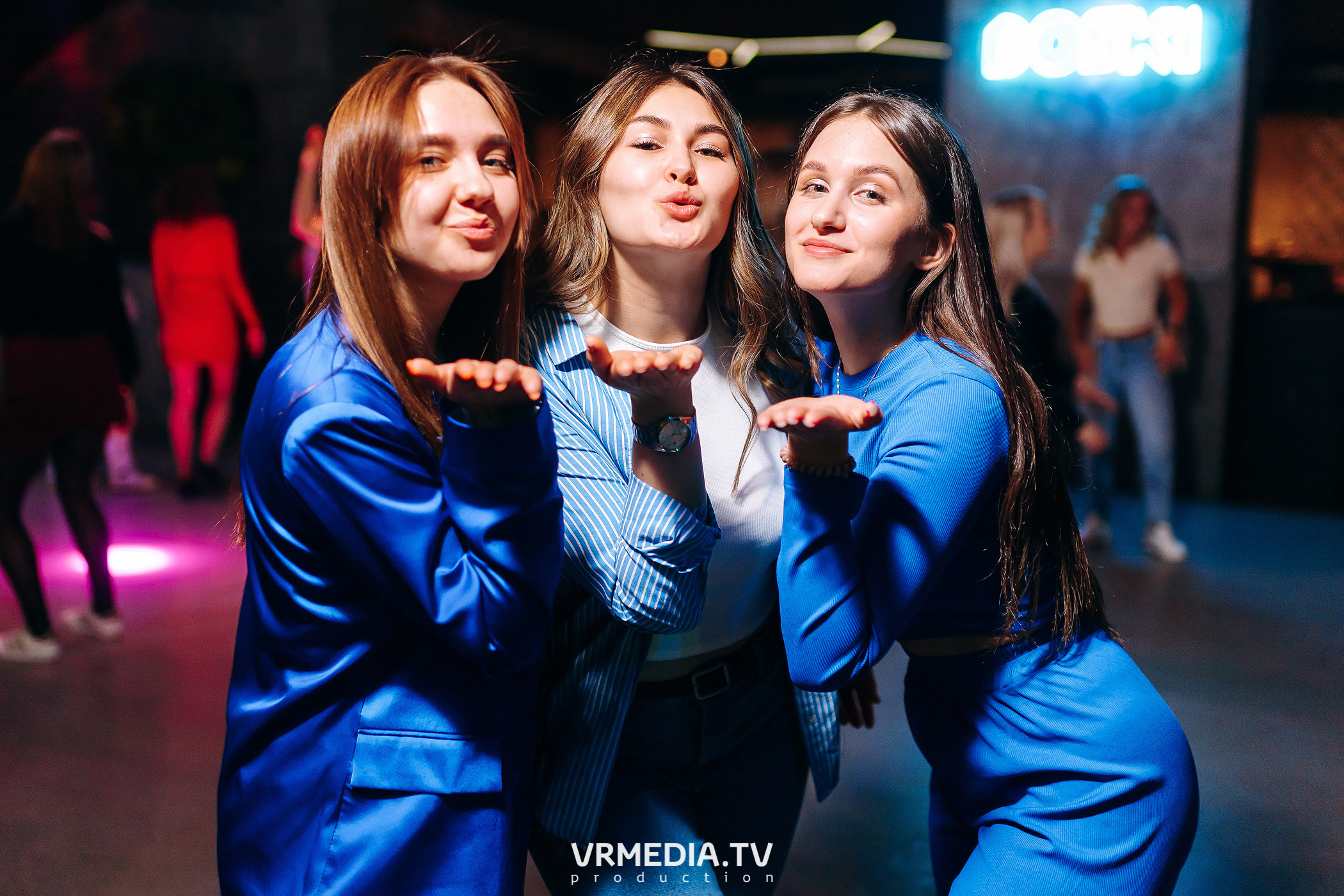 Выходные в баре «DOSKI»