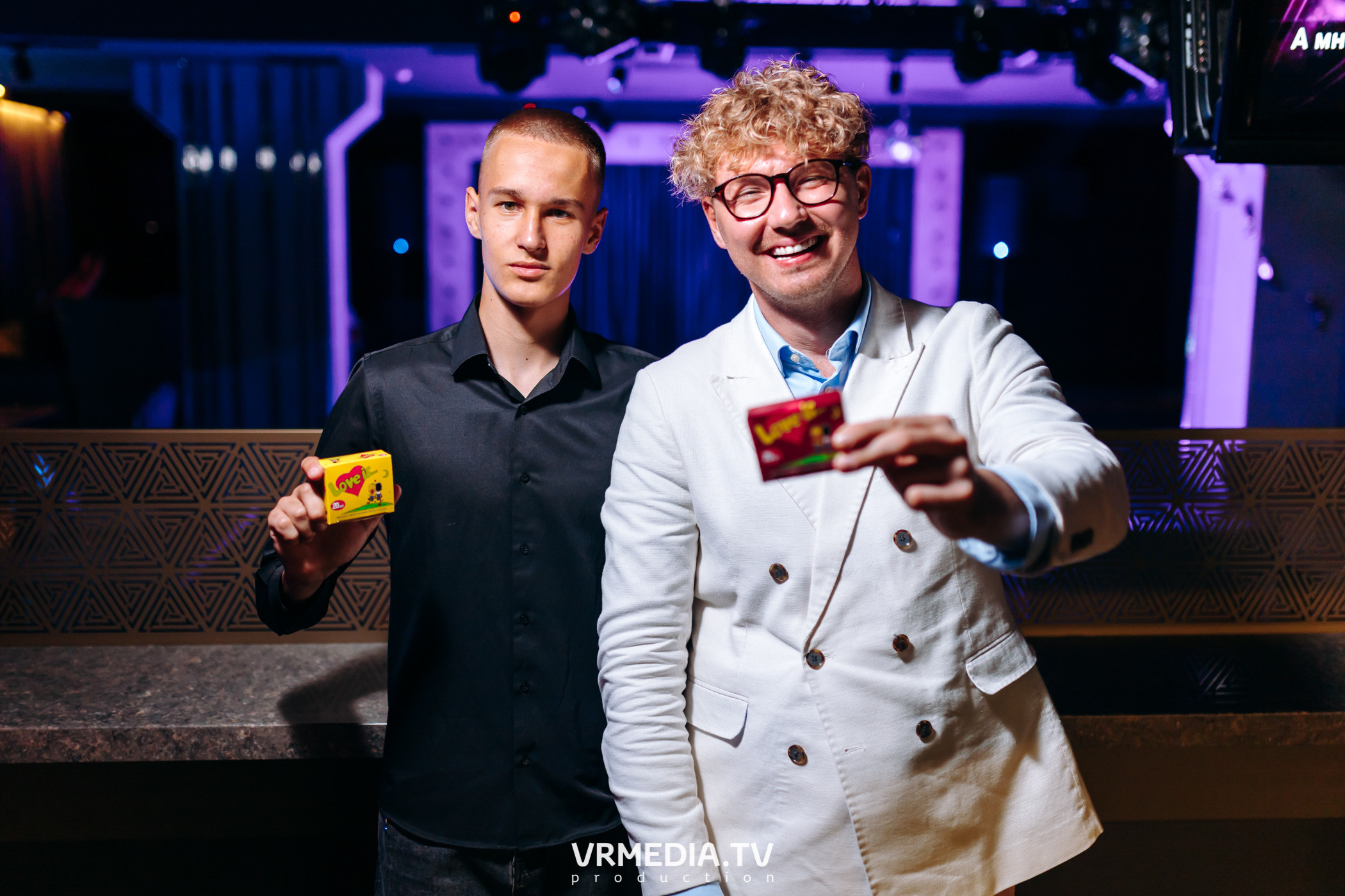 Love is… в караоке-баре «Volna»