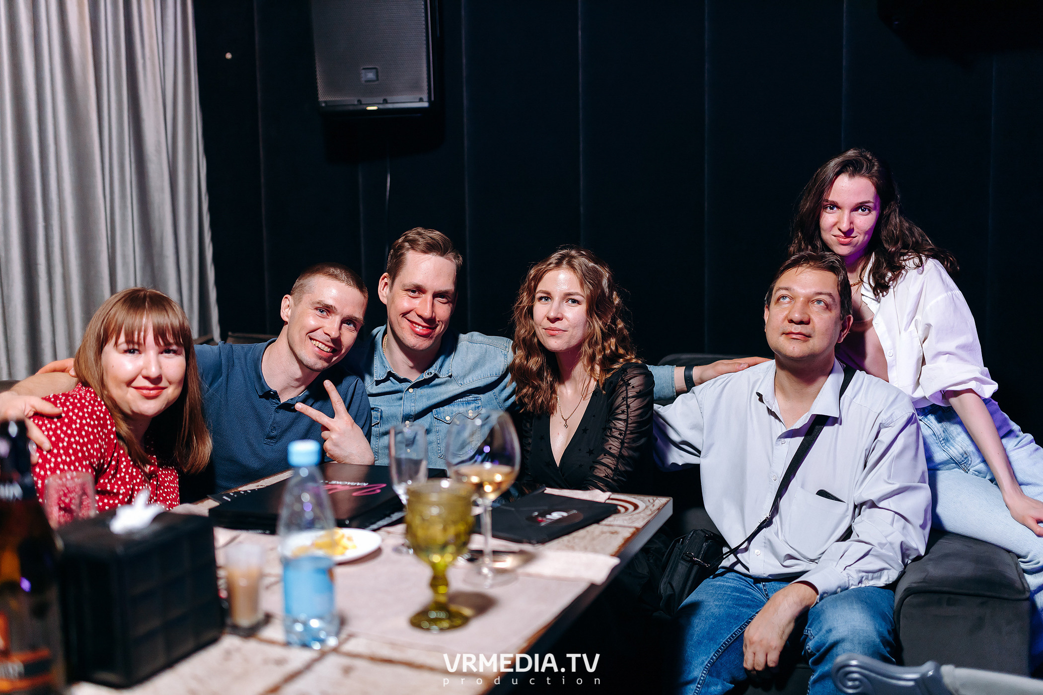 Колесо фортуны в караоке-баре «Volna»