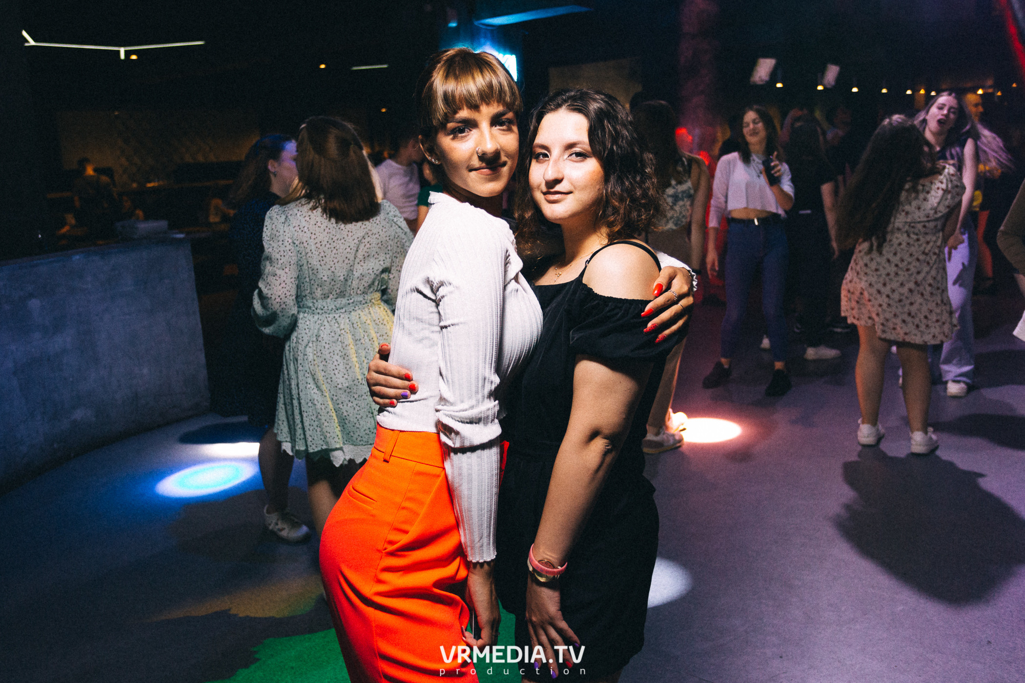 Bunny Hard в баре «DOSKI»