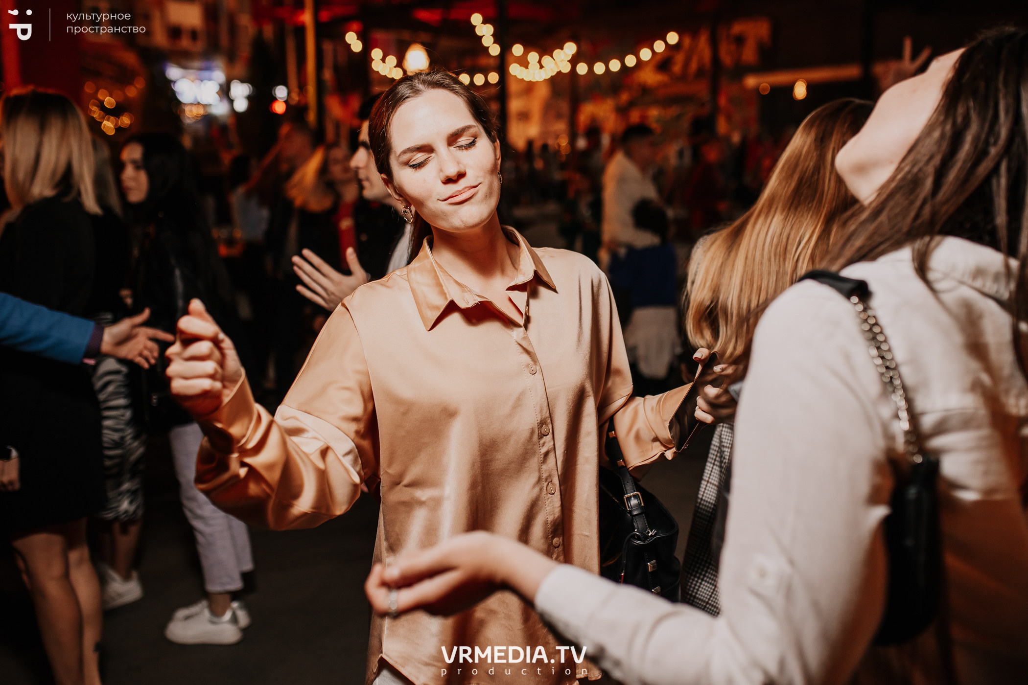 11 Friends of Chao в культурном пространстве «Редакция»