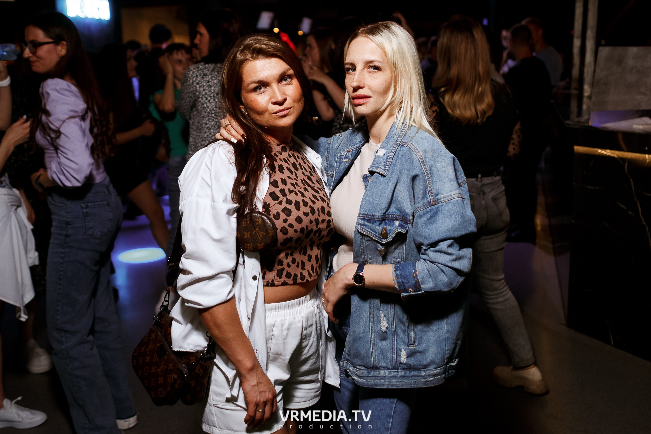 Выходные в баре «DOSKI»