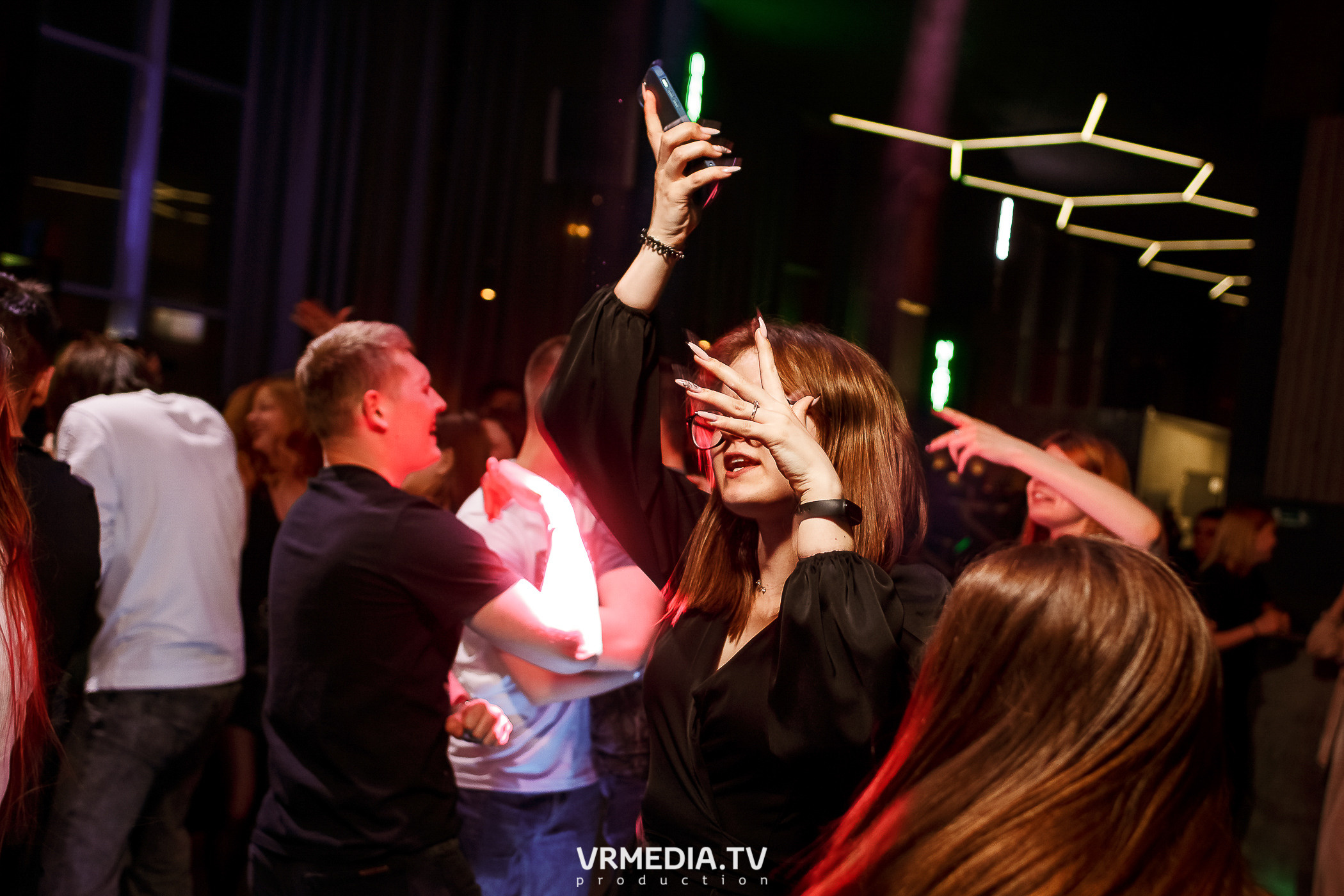 Выходные в баре «DOSKI»