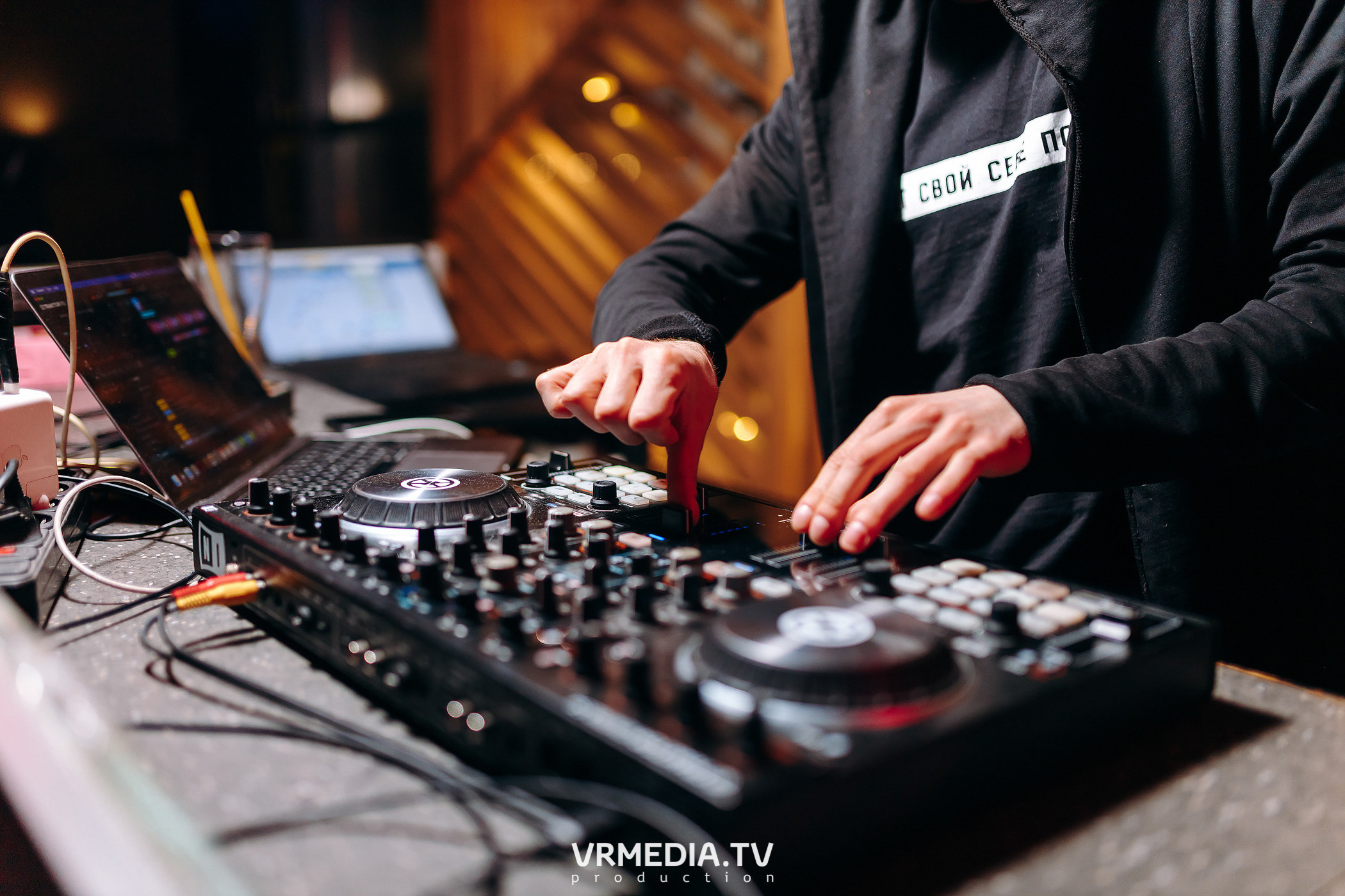 Выходные в баре «DOSKI»