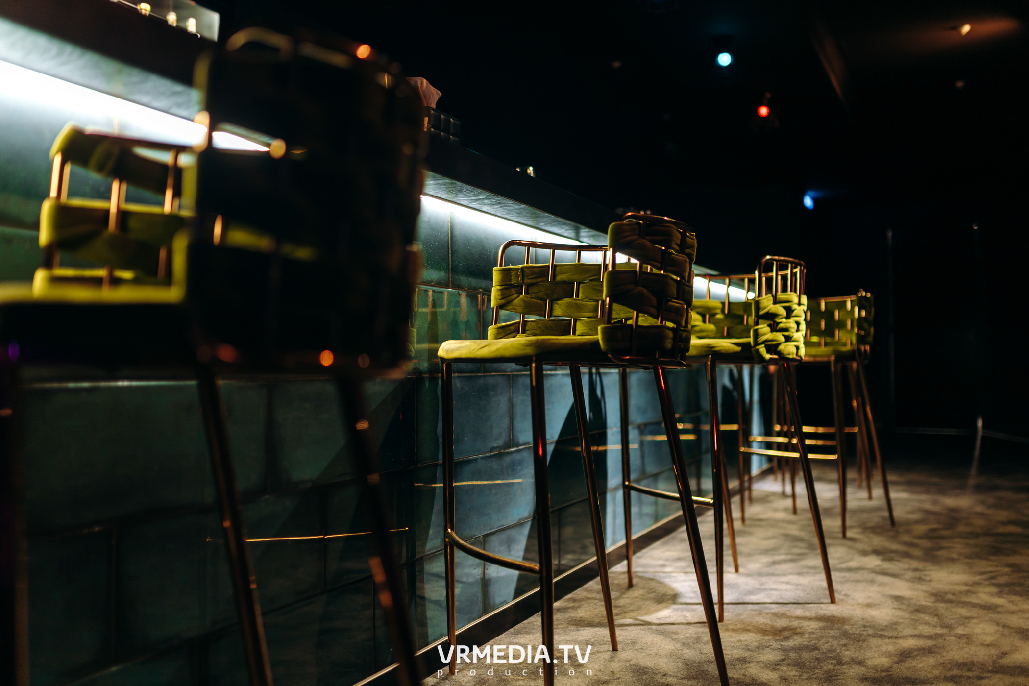 Love is… в караоке-баре «Volna»