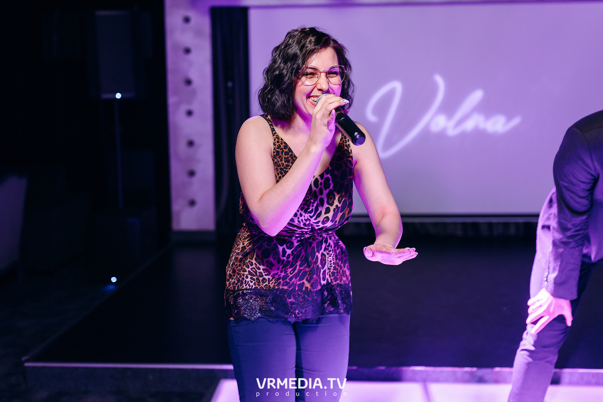 Колесо Фортуны в караоке-баре «Volna»