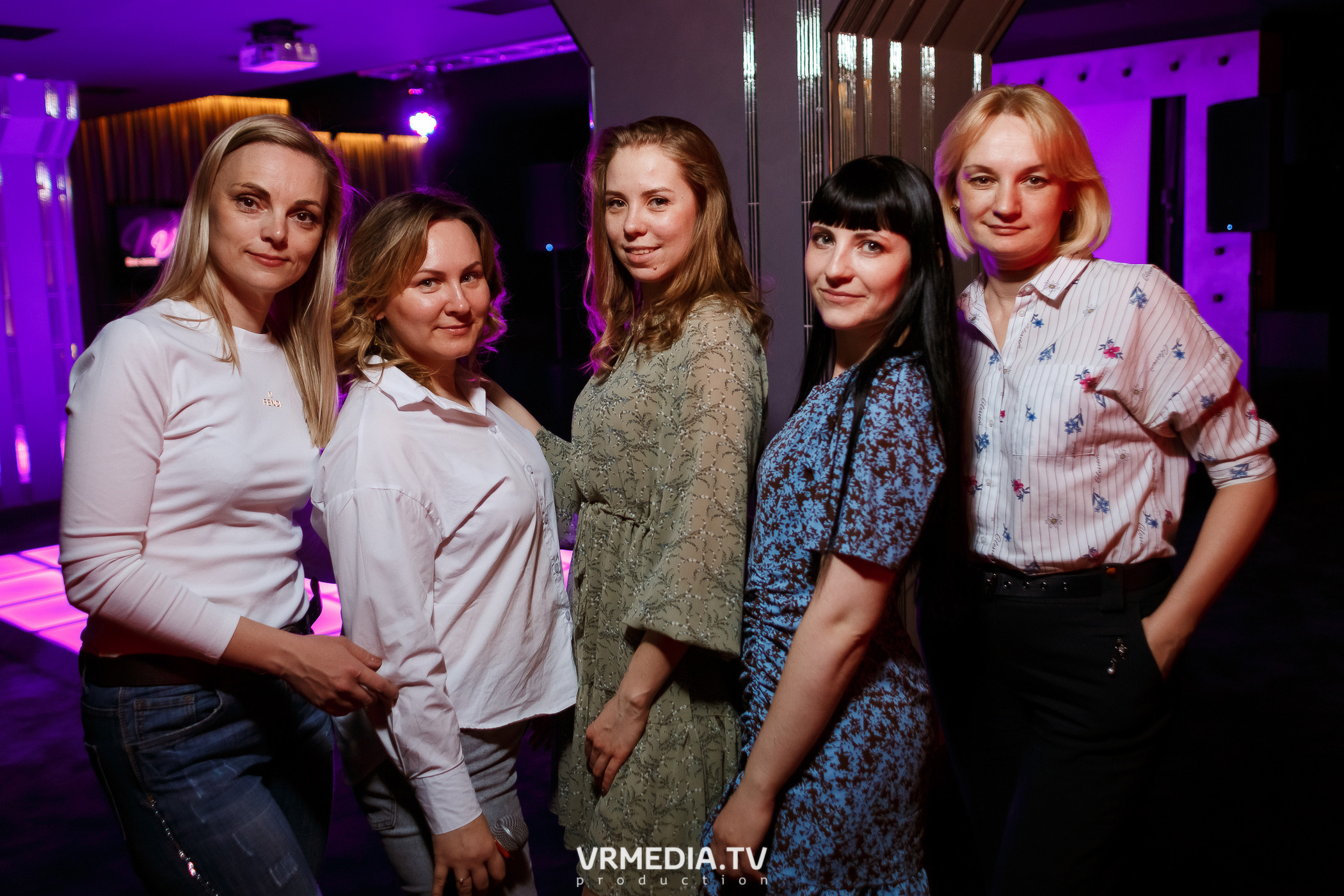 Колесо фортуны в караоке-баре «Volna»