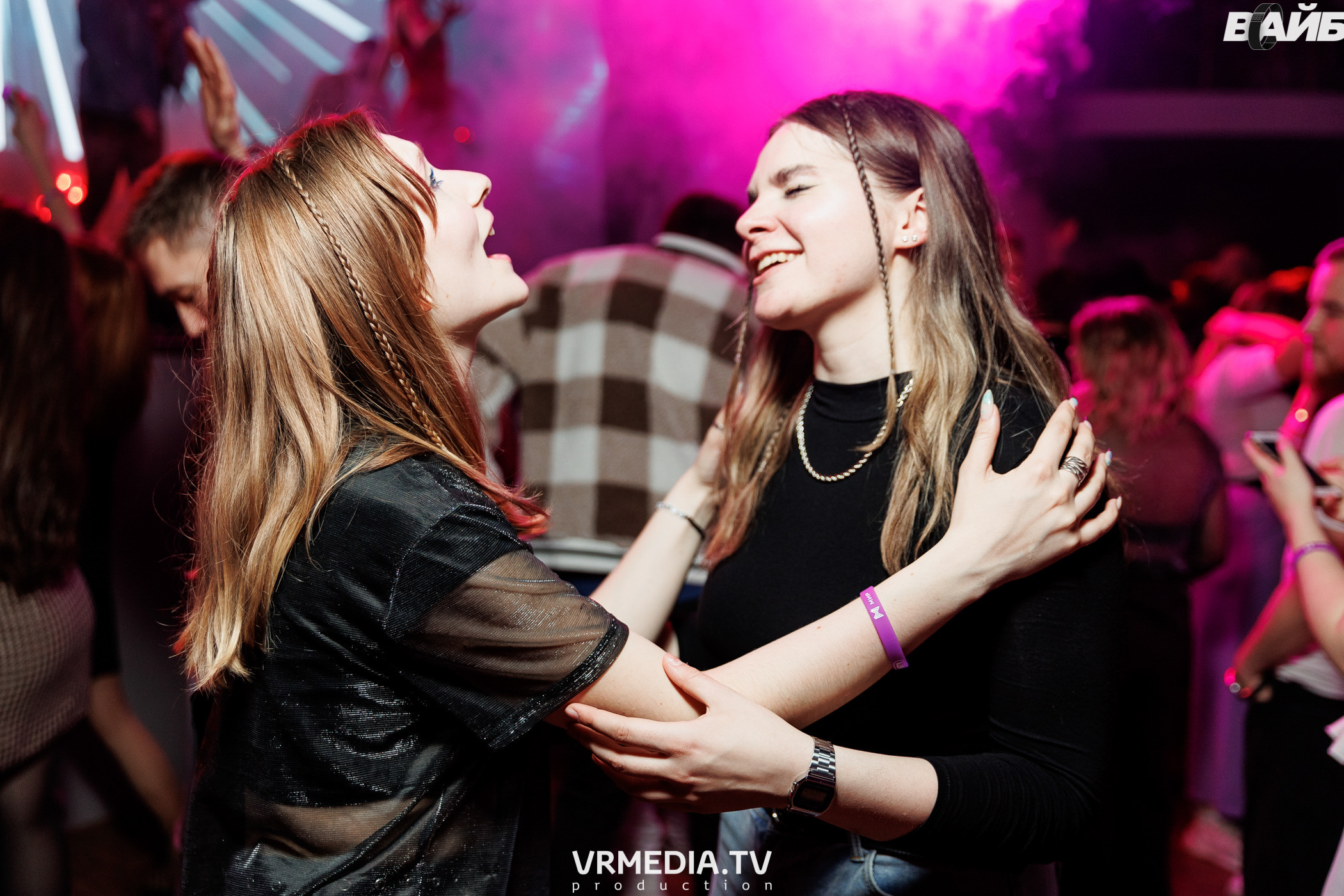 Молодость простит