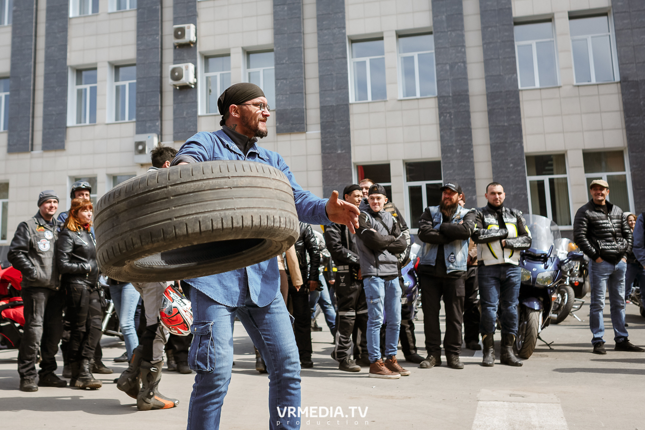 Открытие кемеровского мотосезона в культурном пространстве «Редакция»