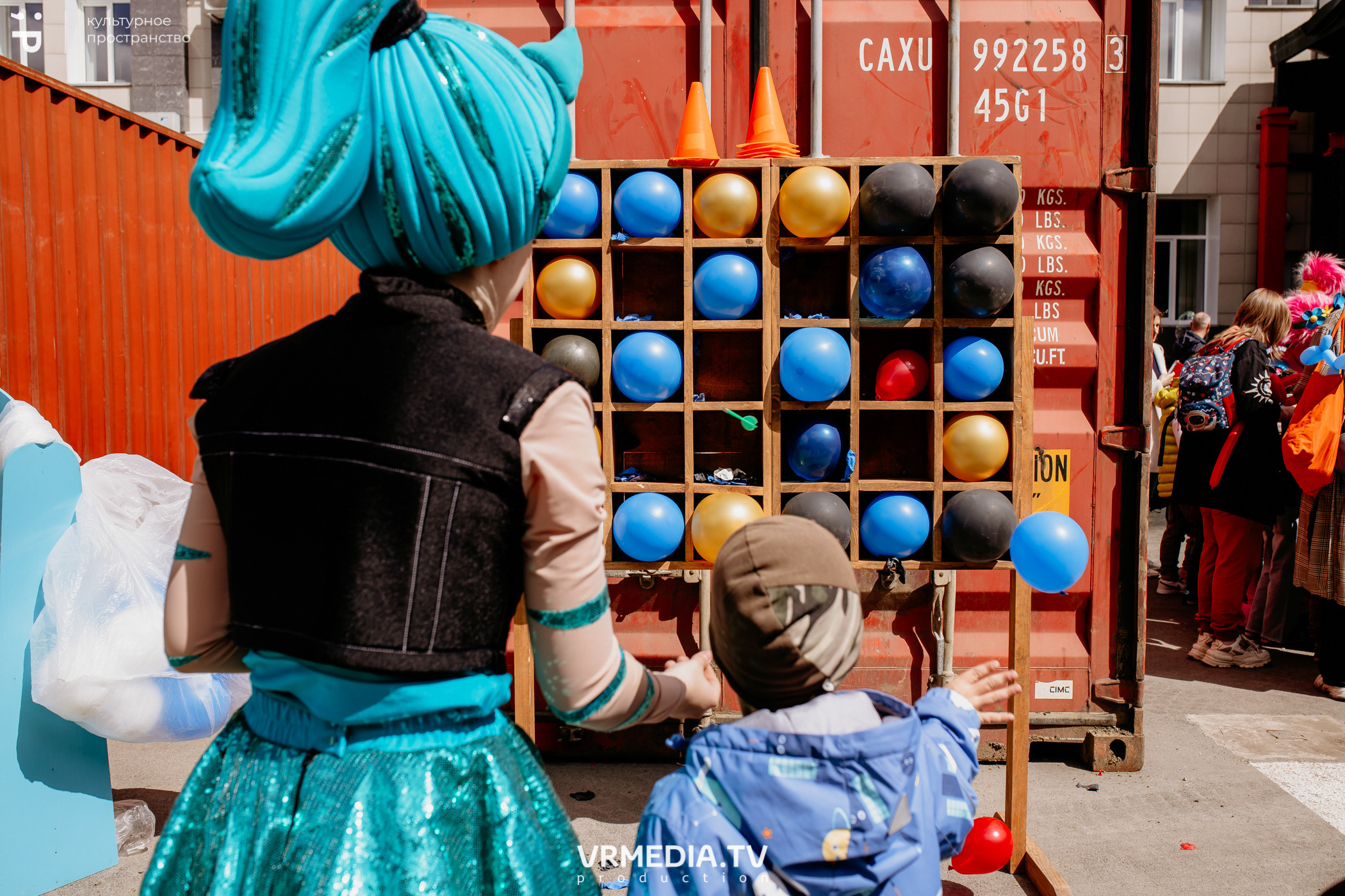 ВСТРЕЧАЙ ЛЕТО С DETISKAZKA42 в культурном пространстве «Редакция»