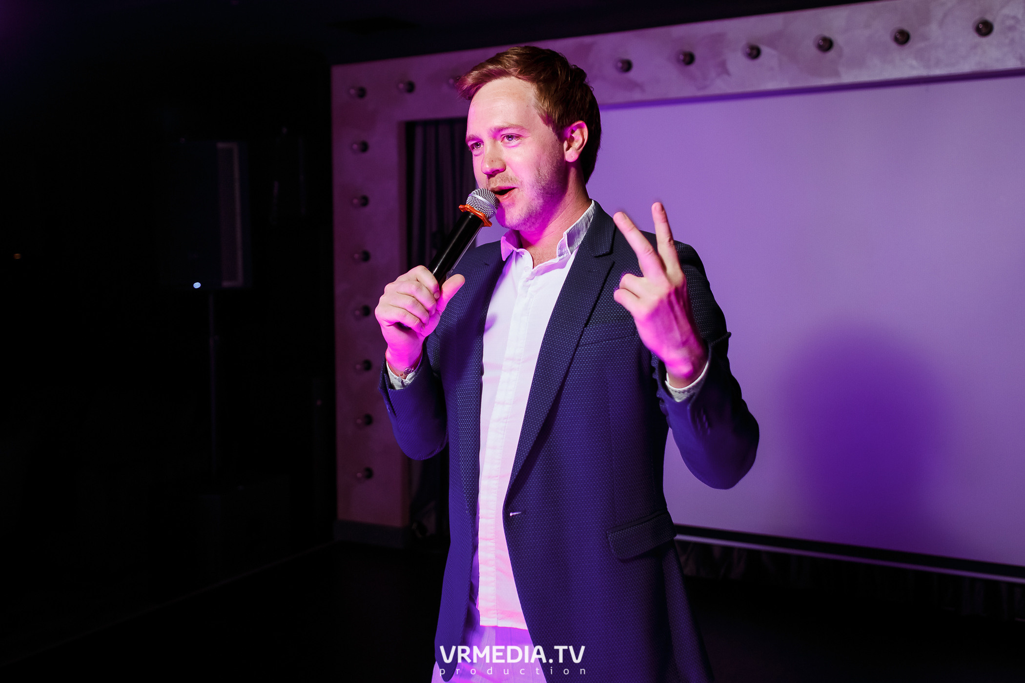 Золотая пятница в караоке-баре «Volna»