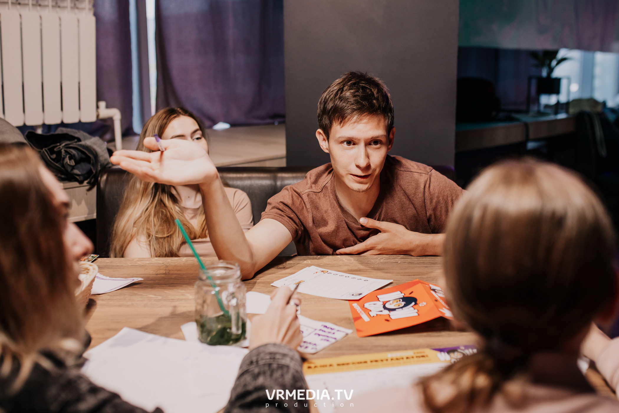 WoW QuiZ в баре «DOSKI»