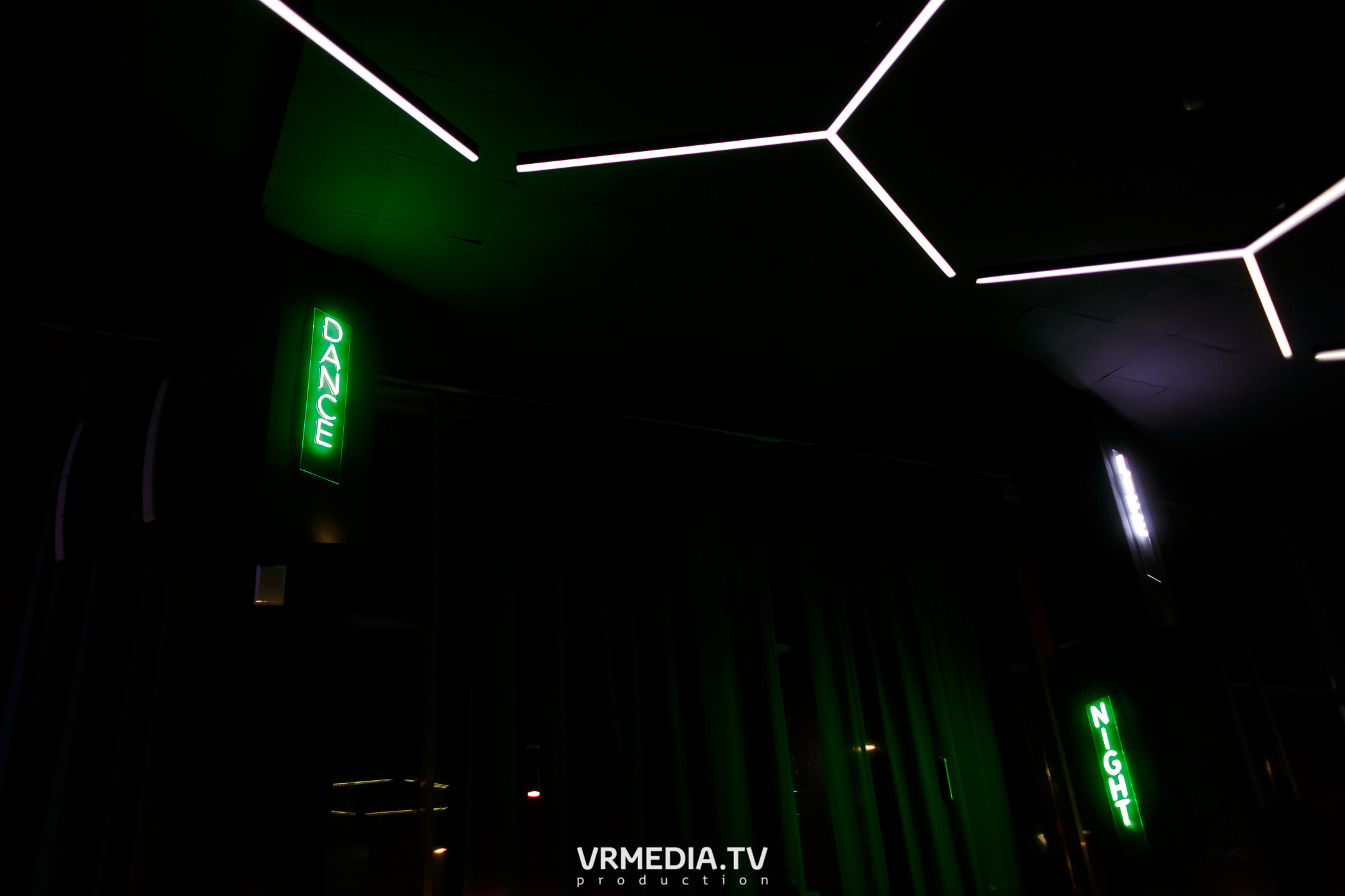 Выходные в баре «DOSKI»