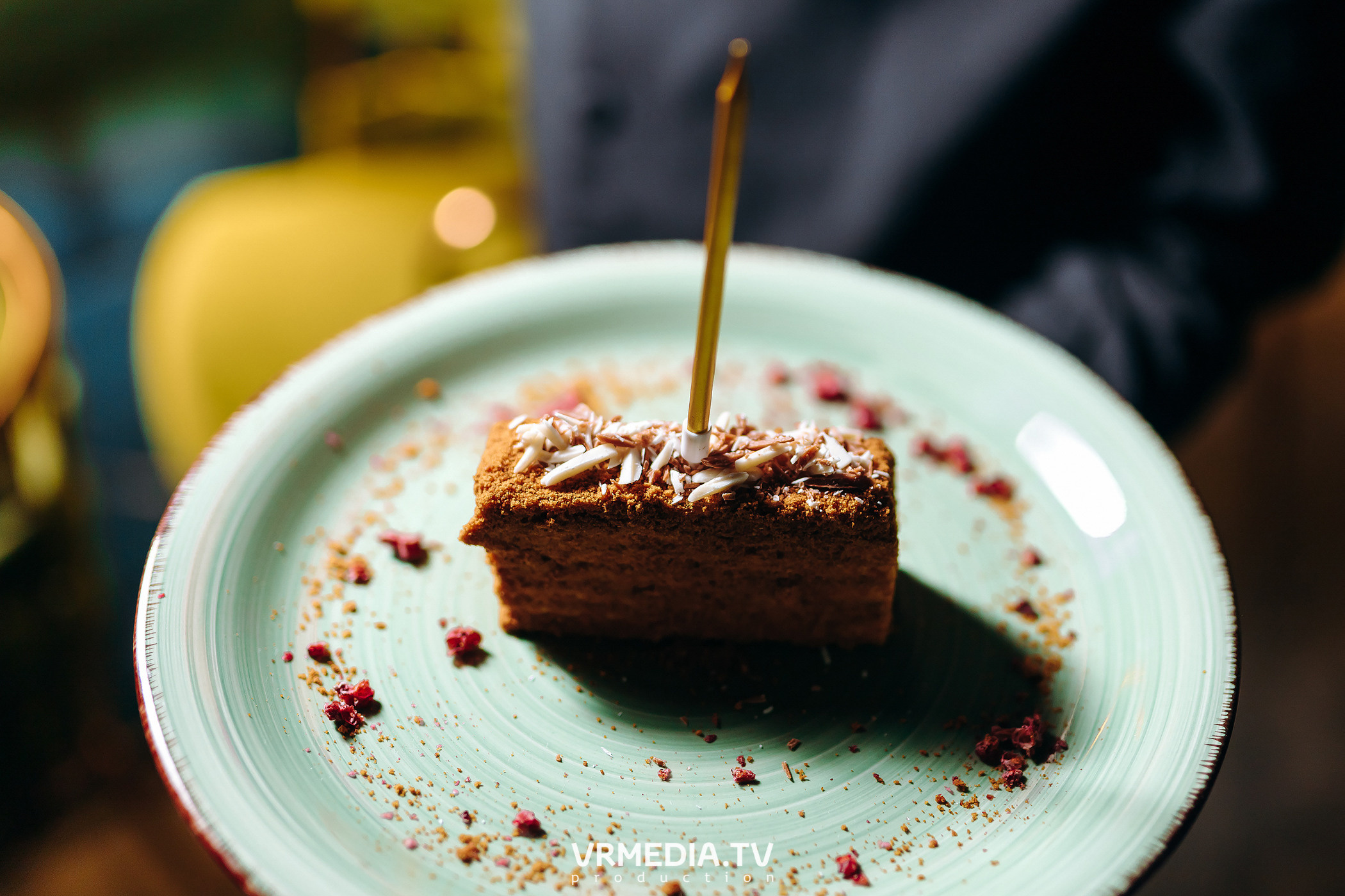 Колесо фортуны в караоке-баре «Volna»