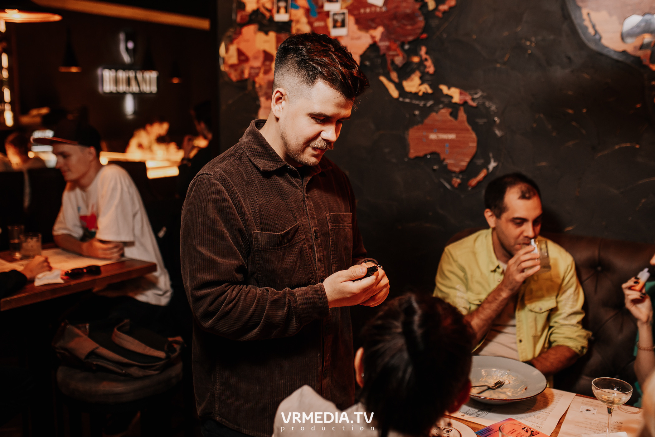 Кирилл Сиволозский (бар «Dry&Wet» (Москва) в баре «Blocknot»