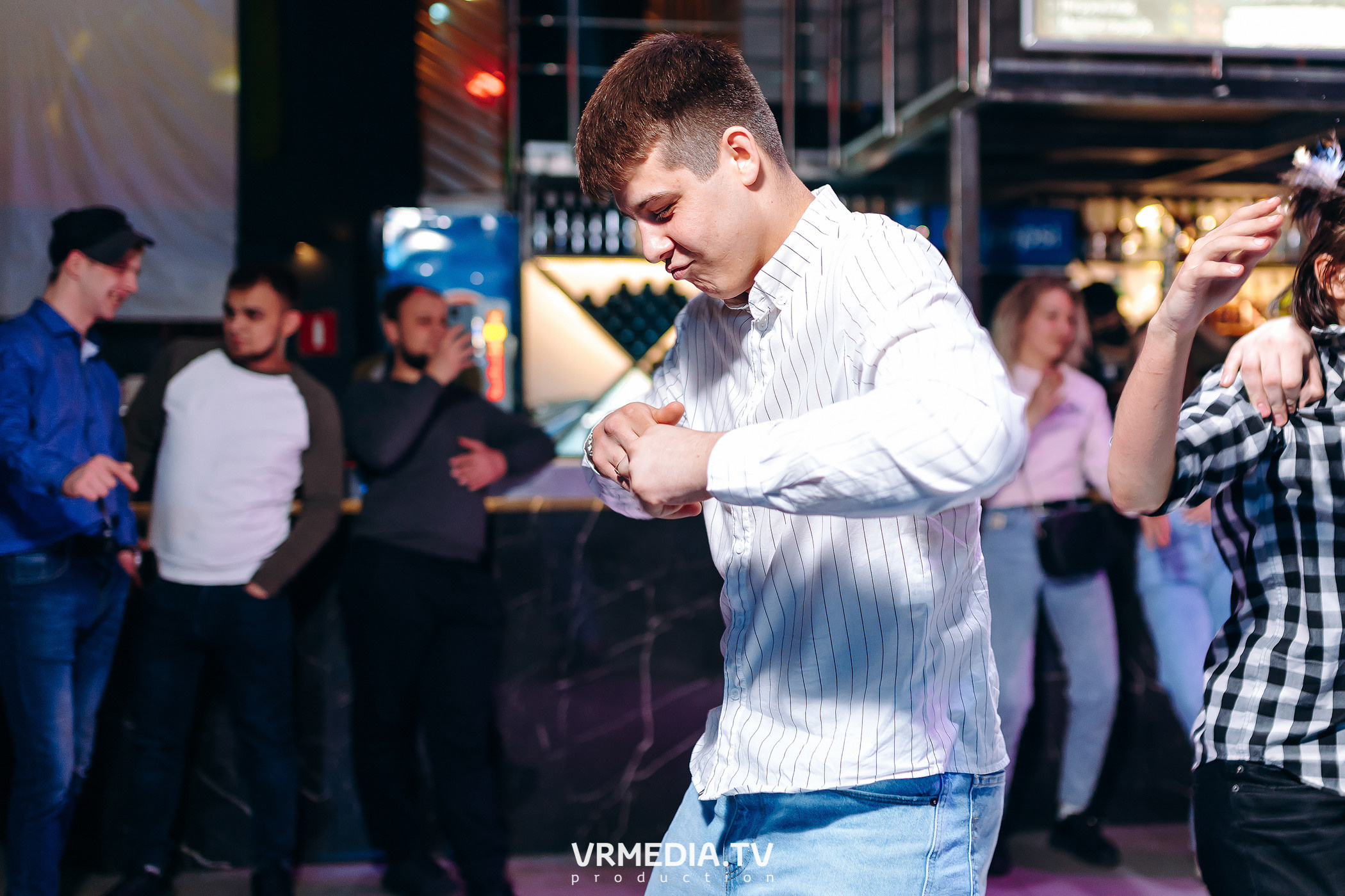 Выходные в баре «DOSKI»