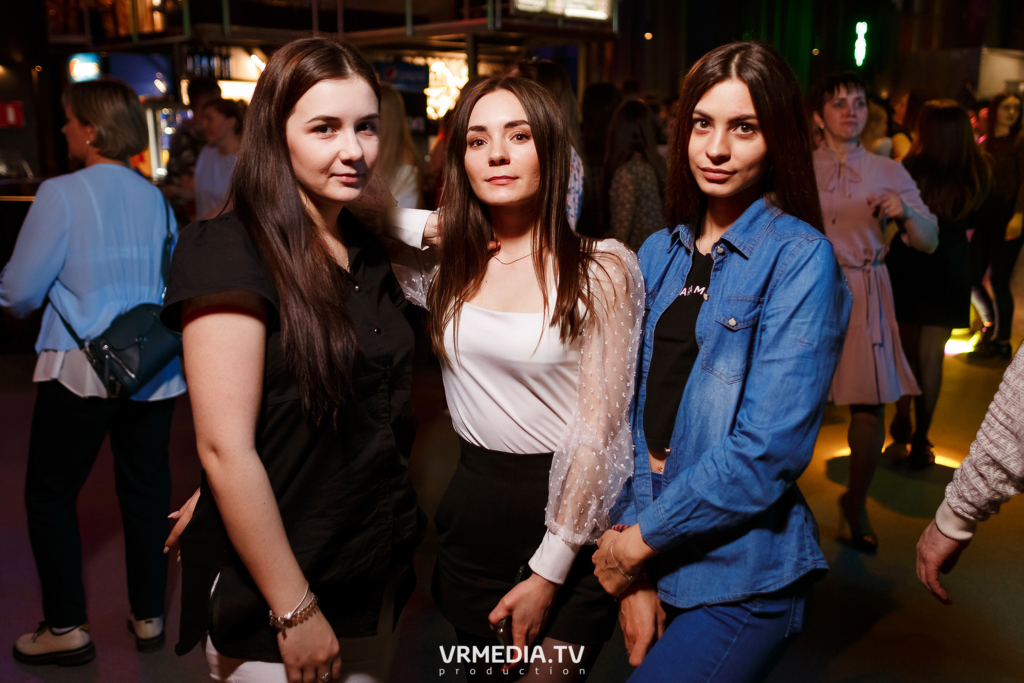 Выходные в баре «DOSKI»